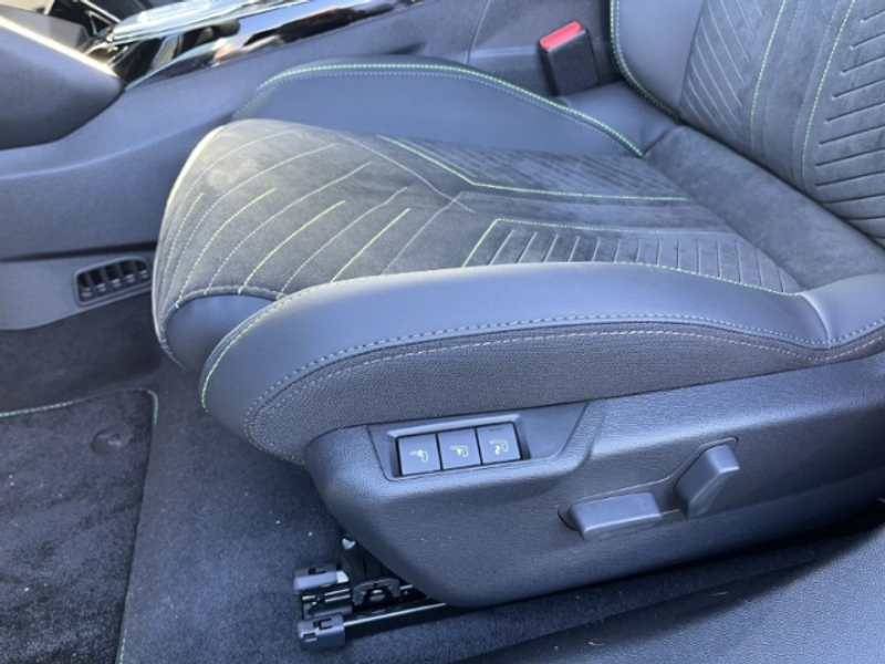 Peugeot 2008 e- Elektro 156 GT Navi Leder 360 Kamera Massagesit — photo 6