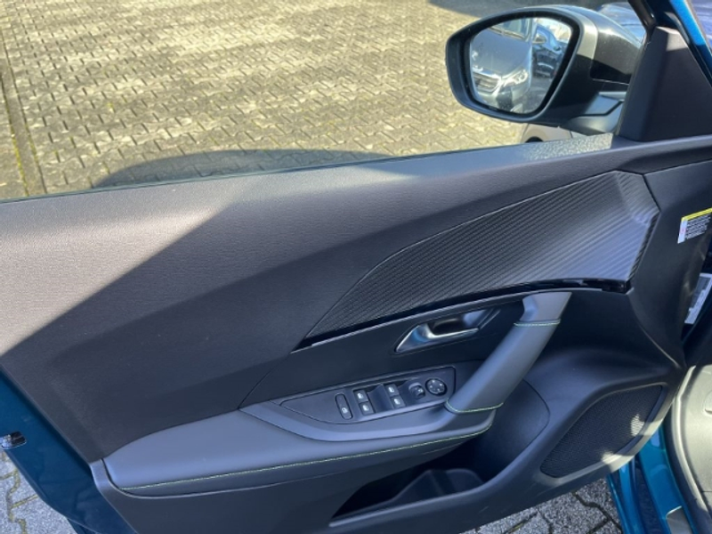Peugeot 2008 e- Elektro 156 GT Navi Leder 360 Kamera Massagesit — photo 7