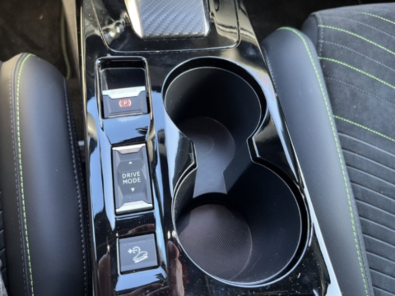 Peugeot 2008 e- Elektro 156 GT Navi Leder 360 Kamera Massagesit — photo 12