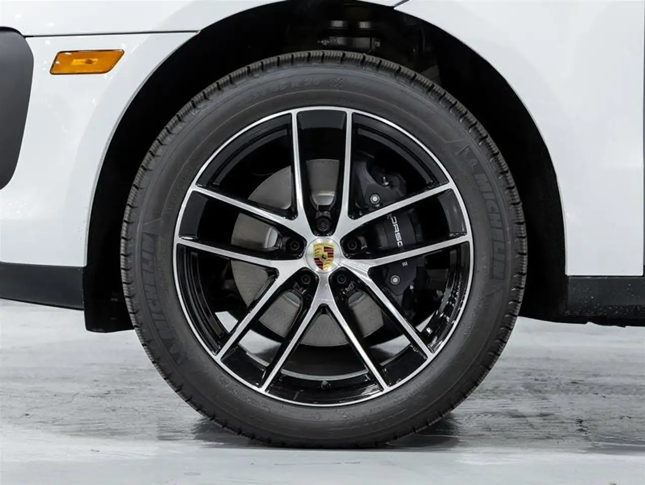 Porsche Macan снимка Porsche Macan