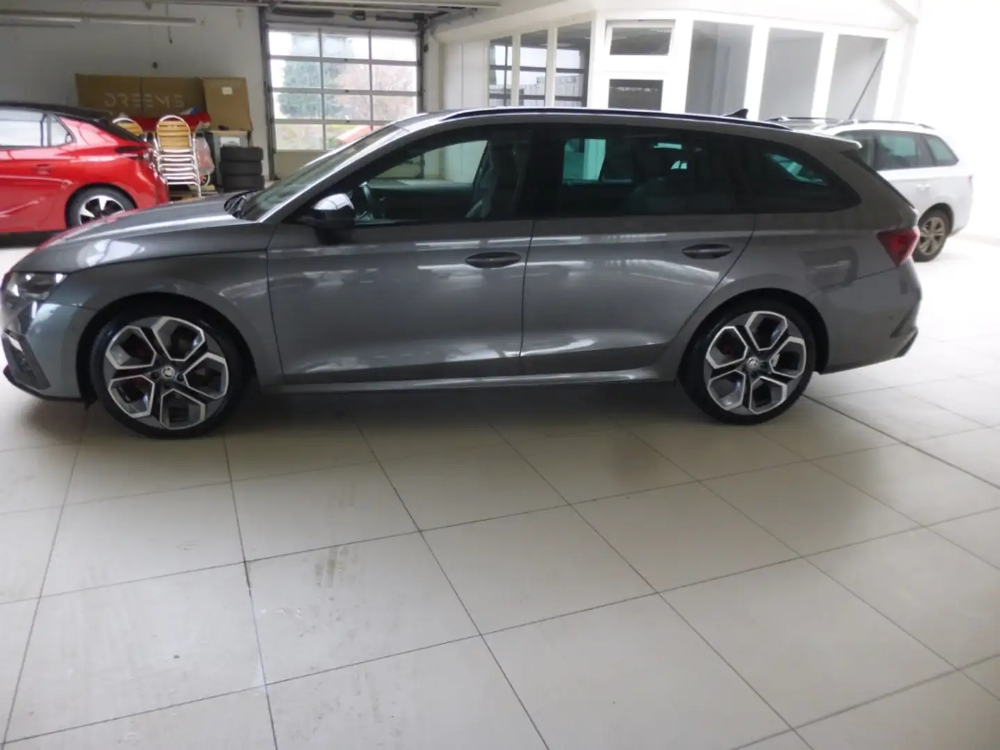 Skoda Octavia Combi RS Plus Grigio - 2