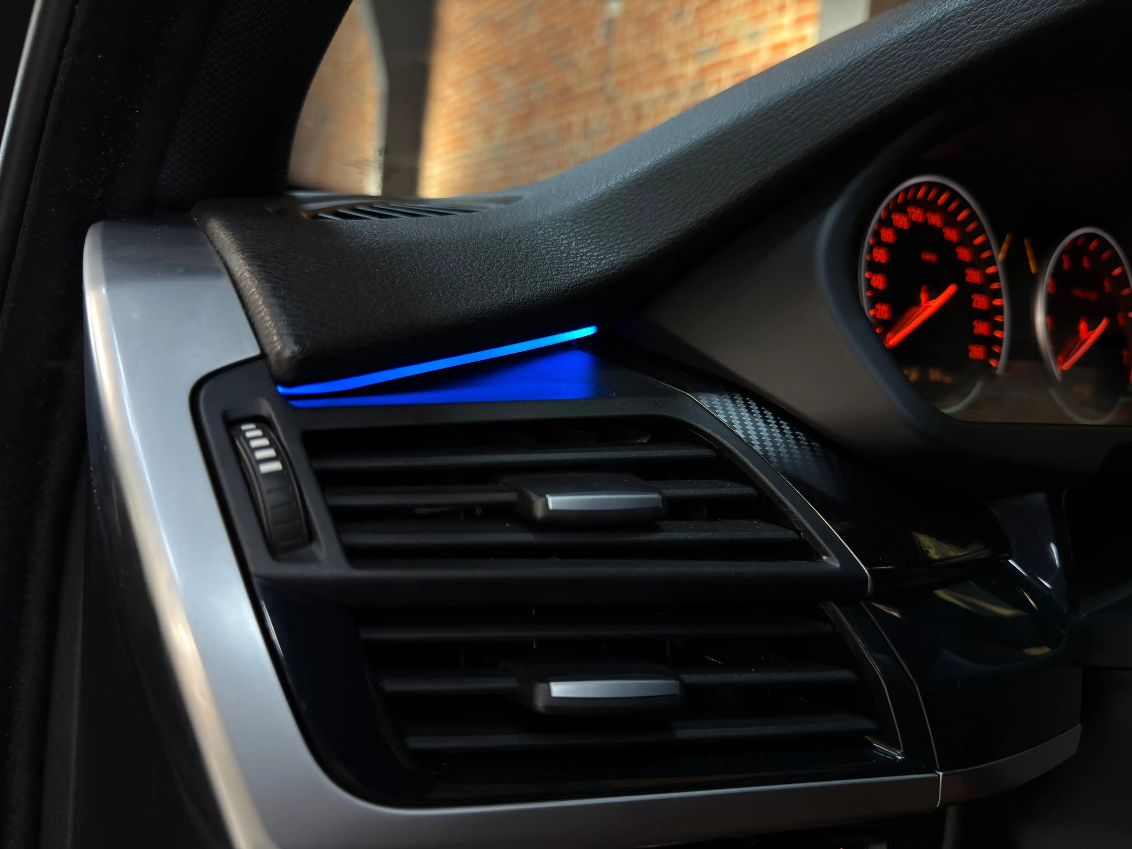 BMW X5 — photo 11