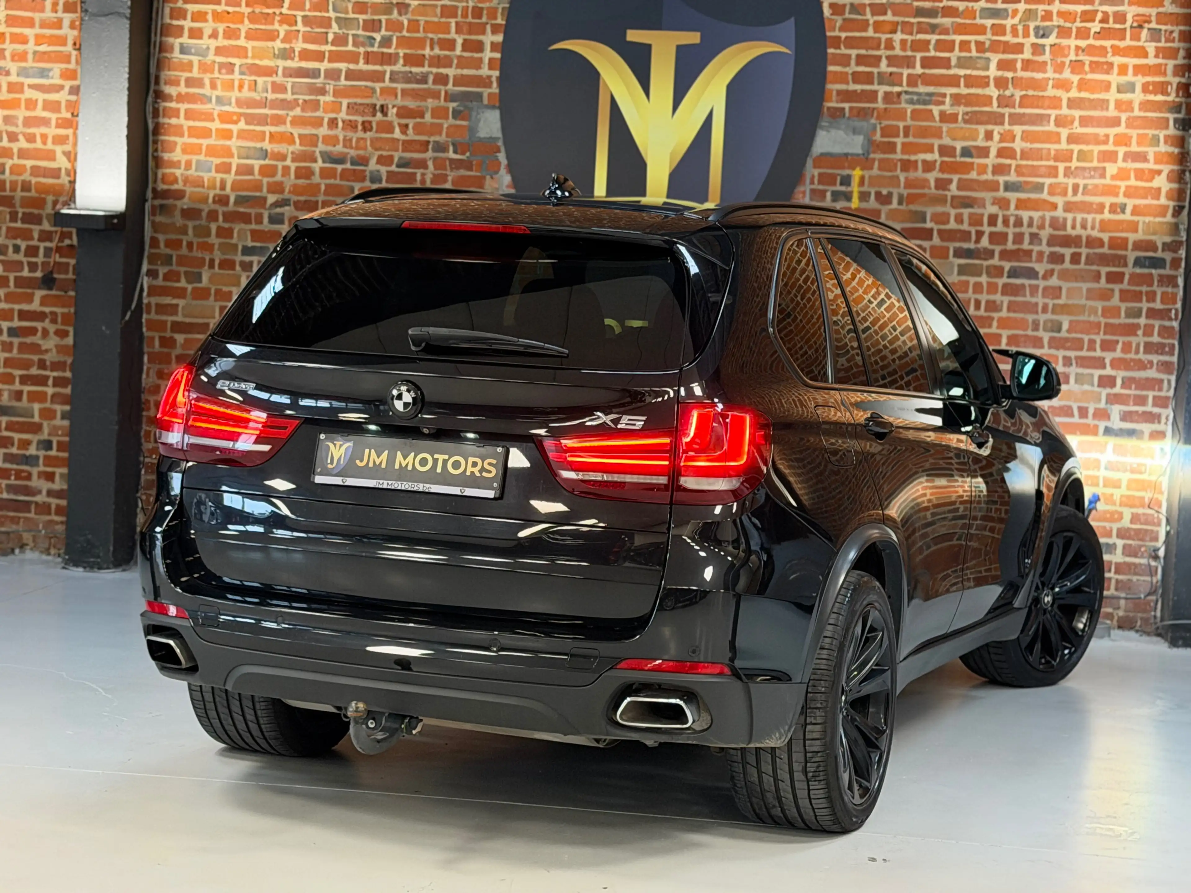BMW X5 — photo 7