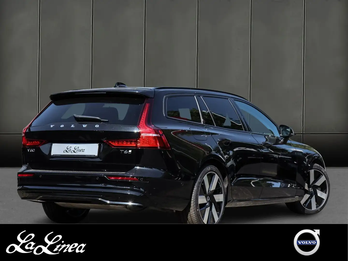 Volvo V60 T6 Recharge AWD Ultra Dark NP:76.940,-//AHK/360... Schwarz - 2