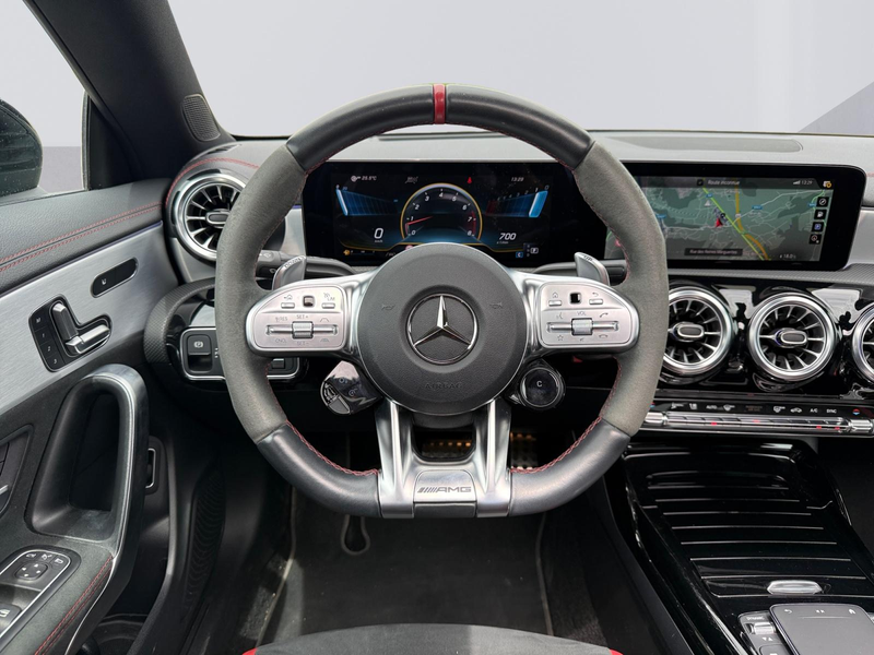 Mercedes-Benz CLA 35 AMG 4MATIC — photo 14