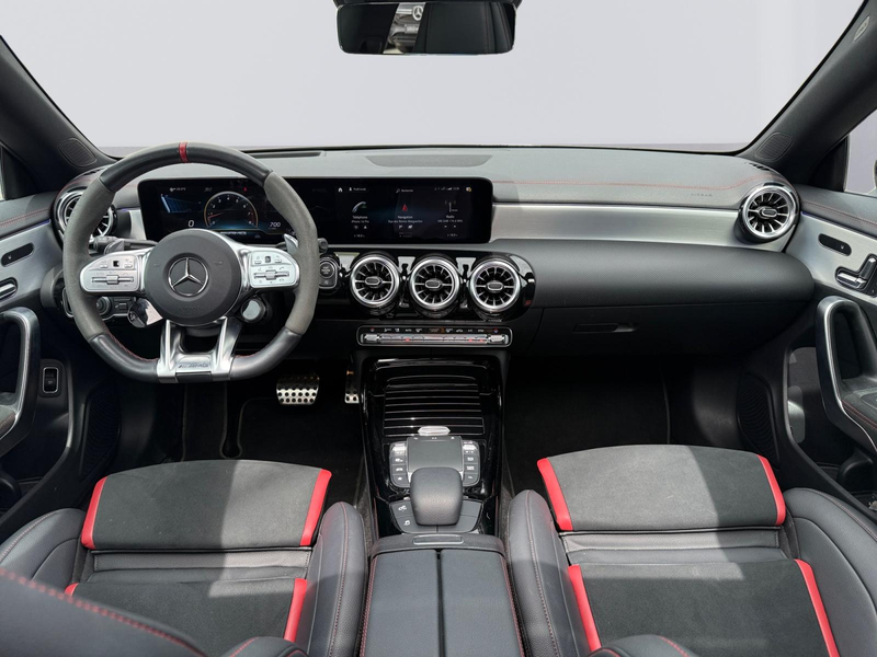 Mercedes-Benz CLA 35 AMG 4MATIC — photo 13