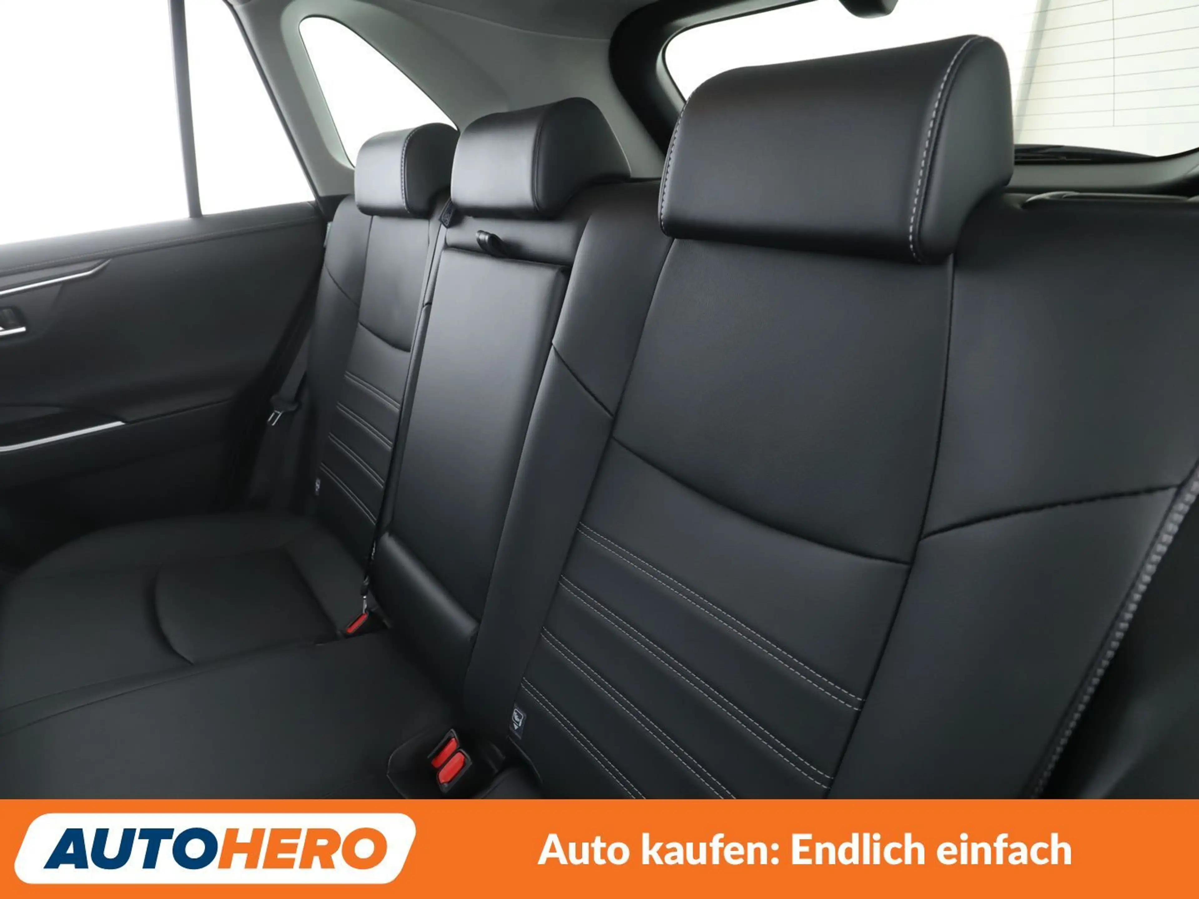 Toyota RAV 4 2.5 Hybrid 4x4 Lounge — photo 14