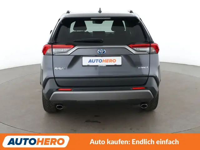 Toyota Rav4 view 5