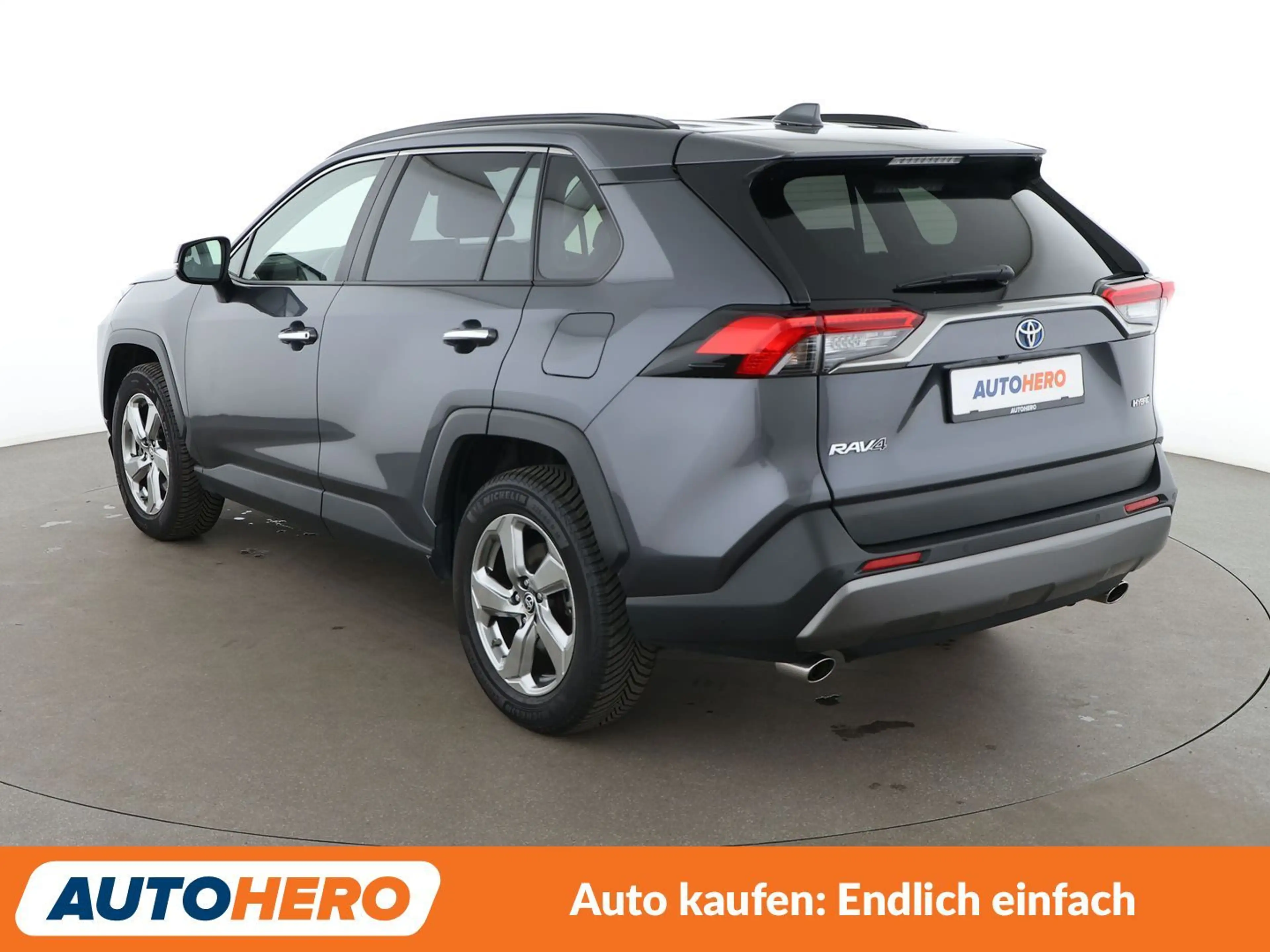 Toyota RAV 4 2.5 Hybrid 4x4 Lounge — photo 4