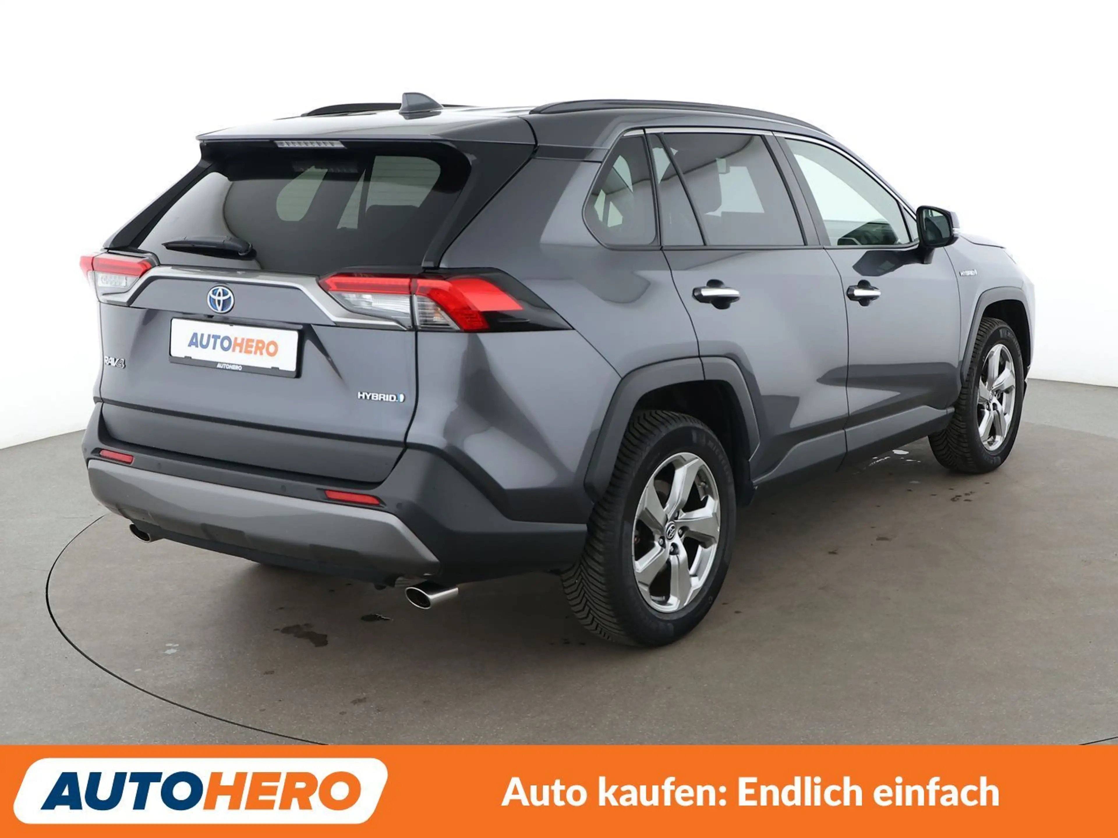 Toyota RAV 4 2.5 Hybrid 4x4 Lounge — photo 6