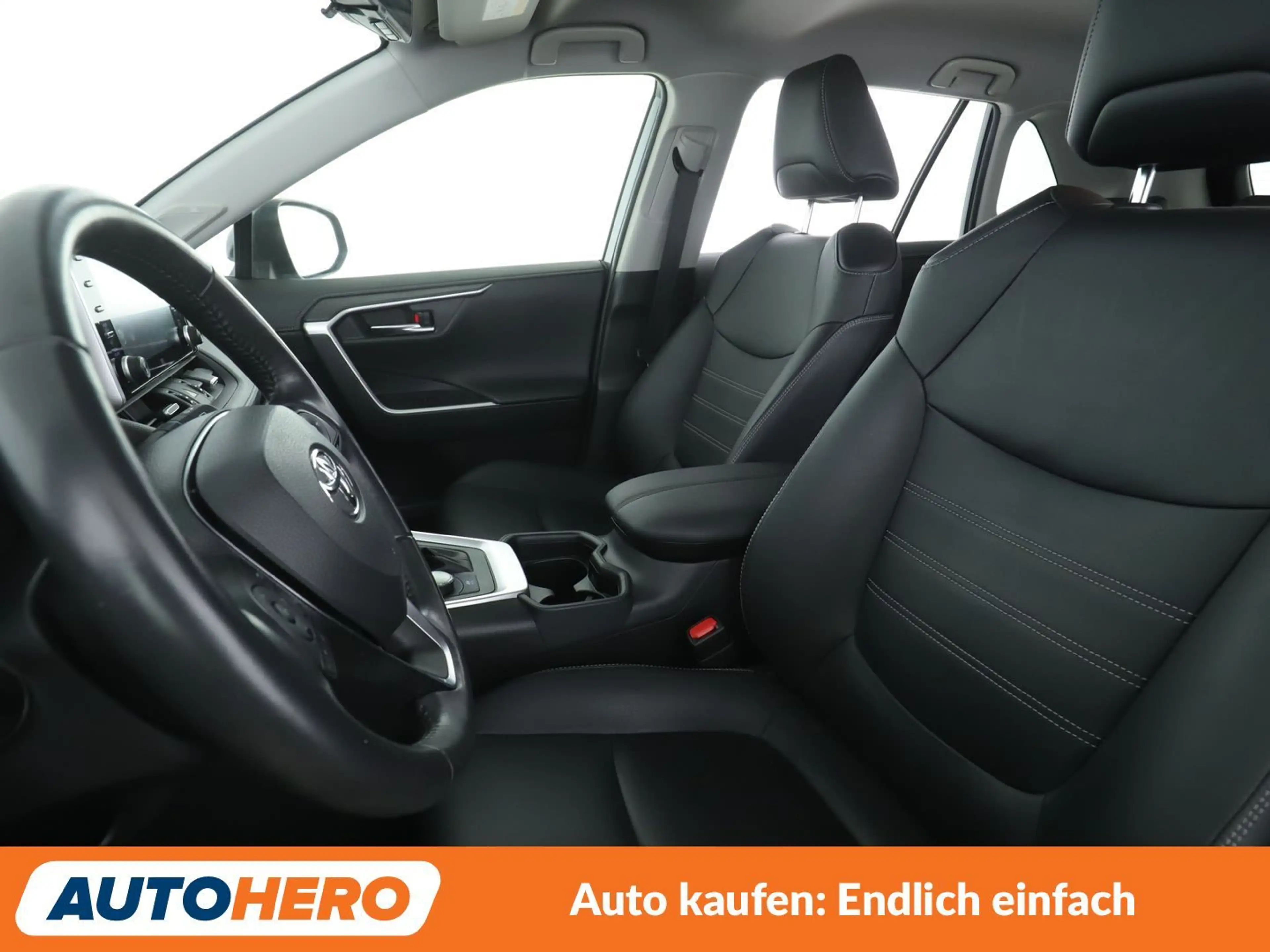 Toyota RAV 4 2.5 Hybrid 4x4 Lounge — photo 10
