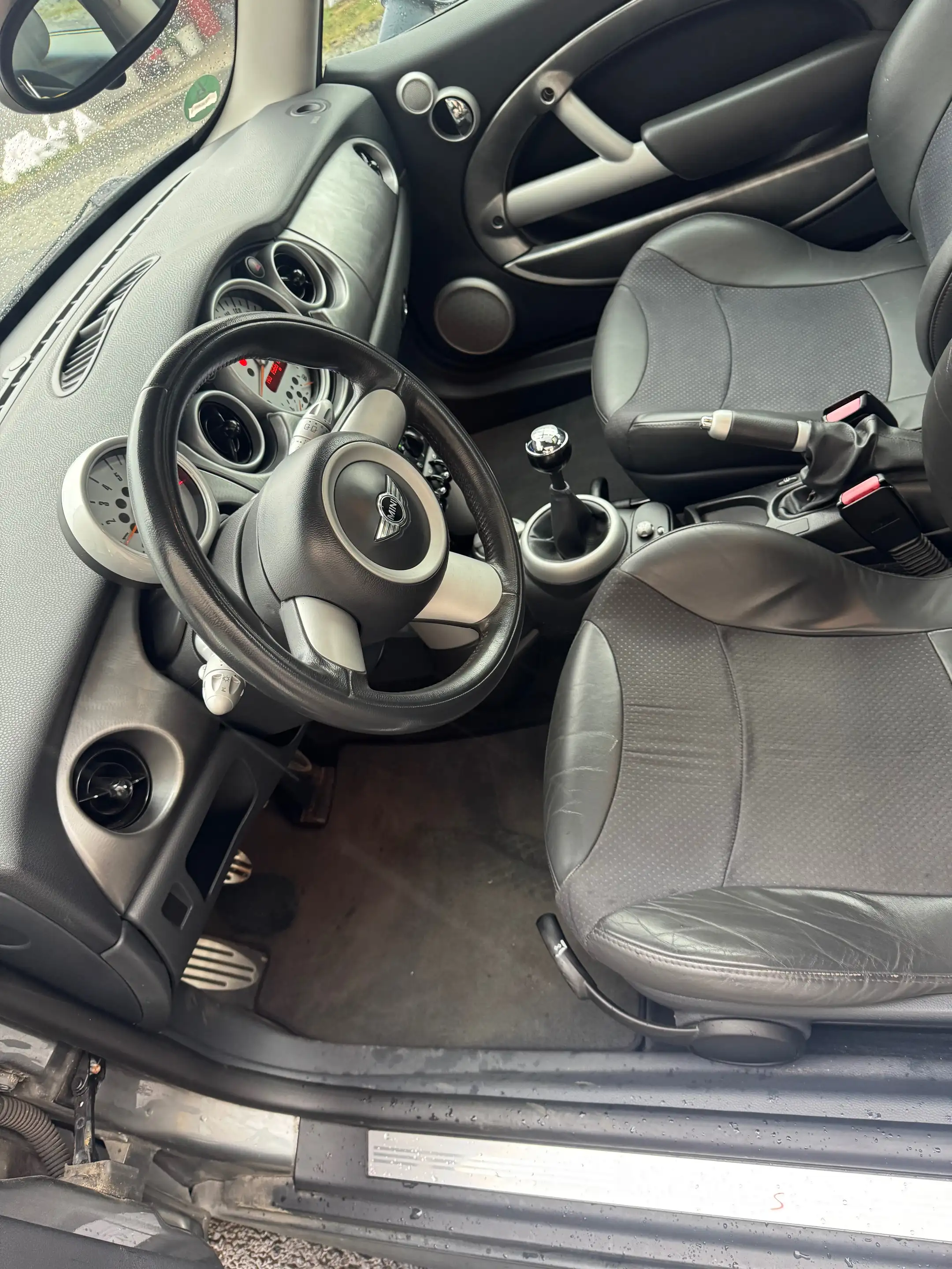 MINI One Cooper S — photo 11