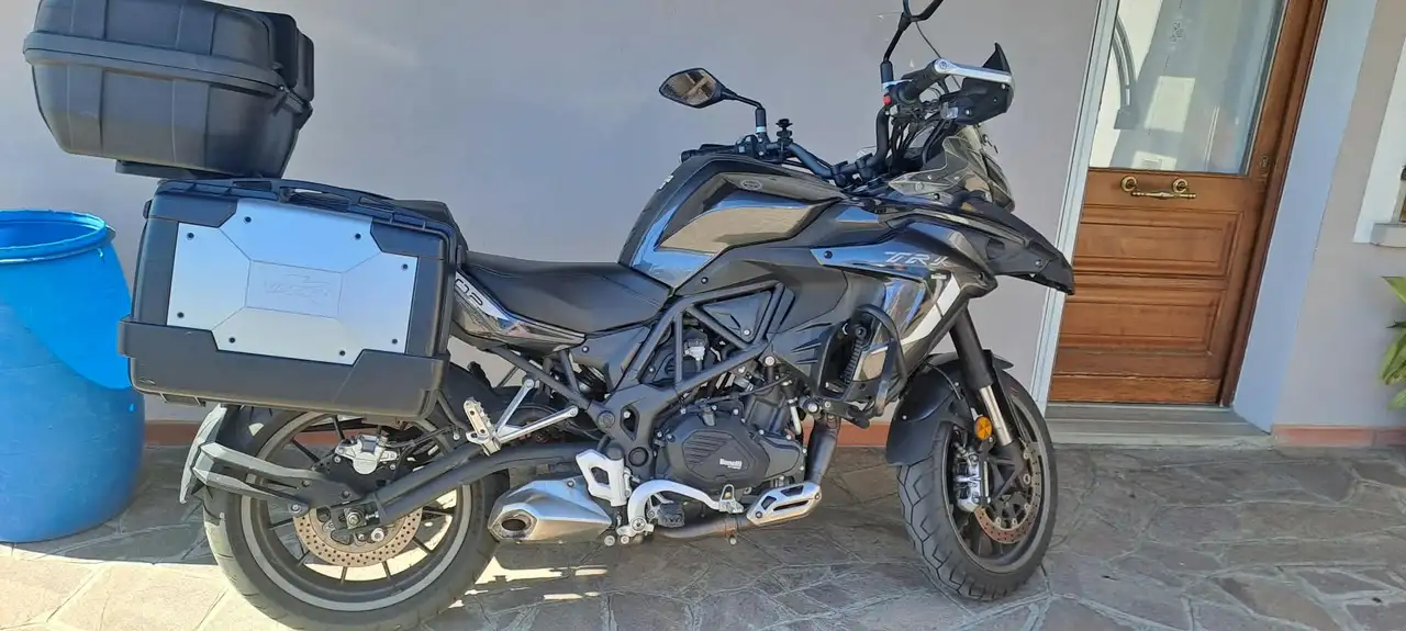 Benelli TRK 502