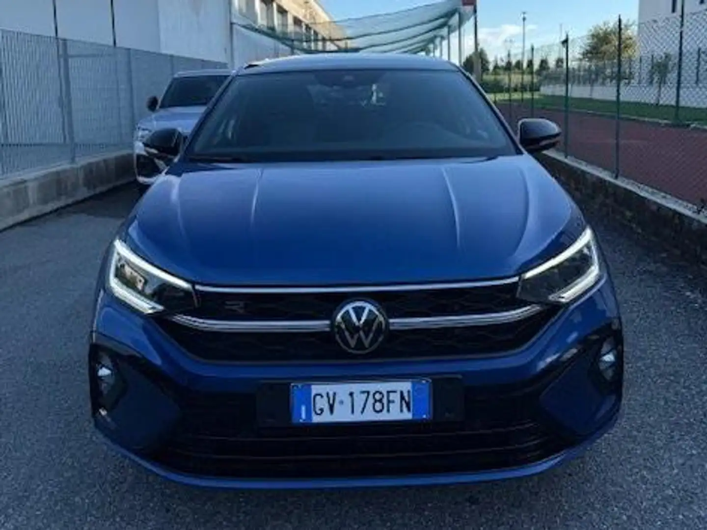 Volkswagen Taigo Taigo 1.0 tsi R-Line 110cv dsg NEOPATENTATI Blu/Azzurro - 1