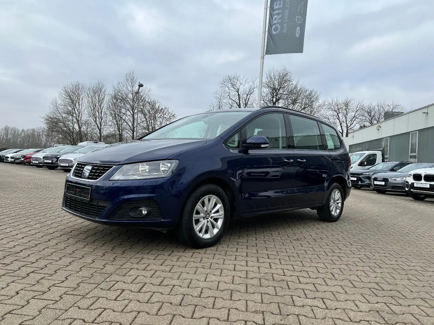 SEAT Alhambra 2.0 TDI Style 4Drive Navi AHK ACC Sitzh Blau - 1