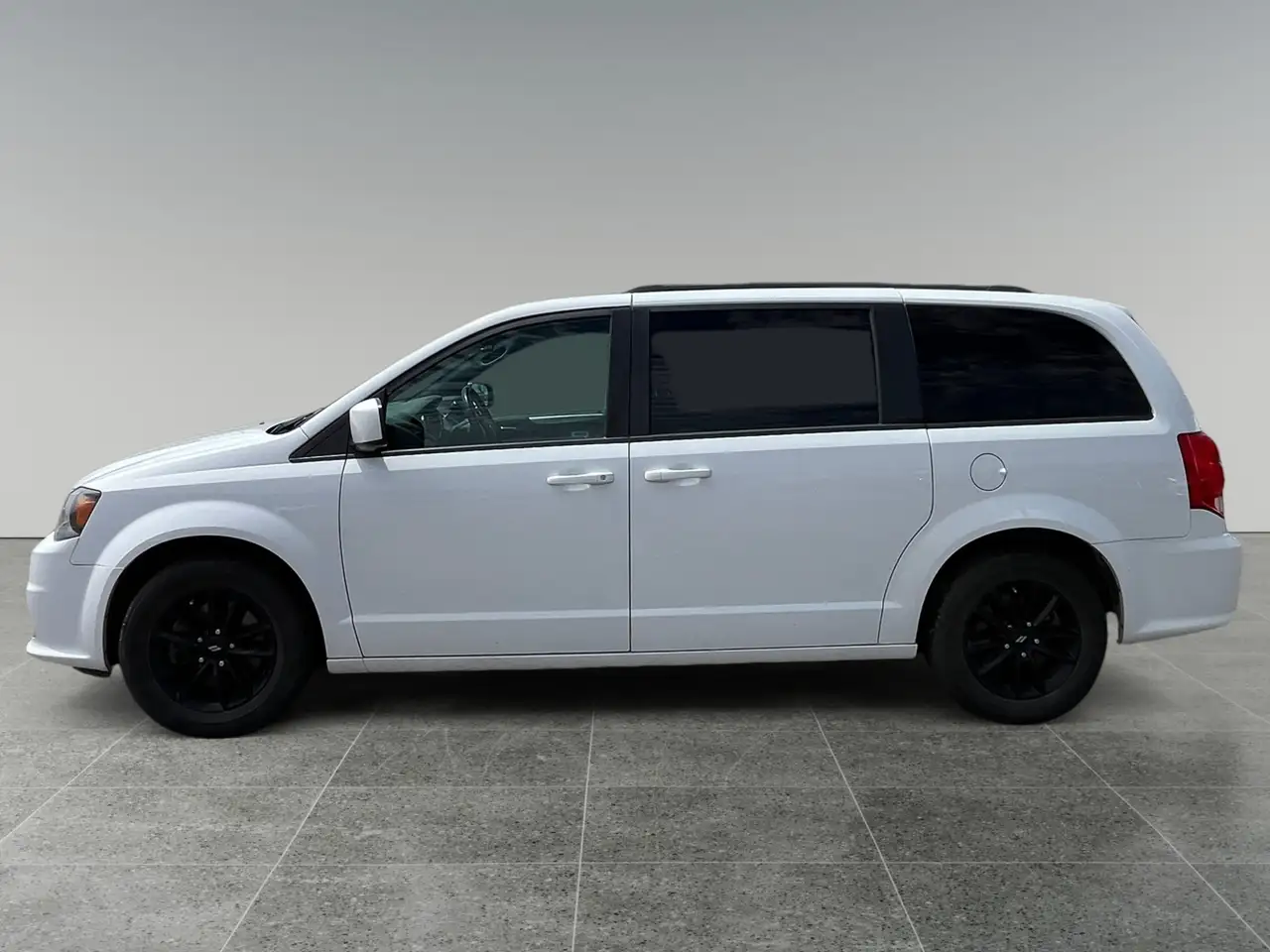 Dodge Grand Caravan photo Dodge Grand Caravan