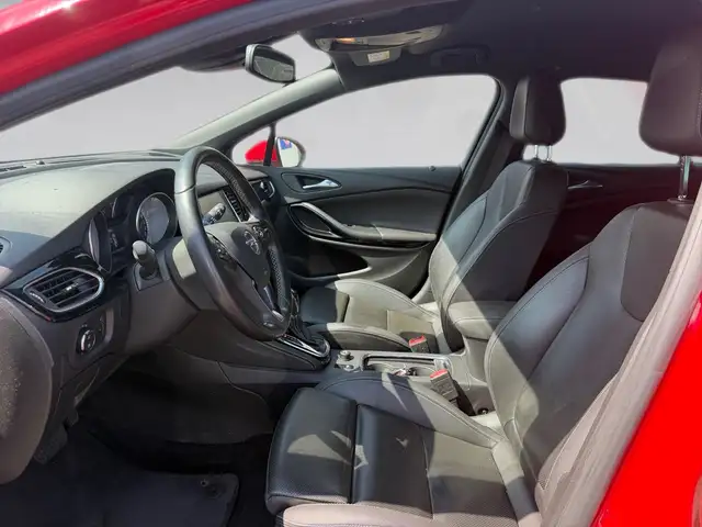 Opel Astra view 11