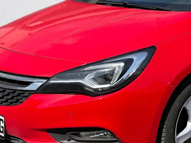 Opel Astra view 2