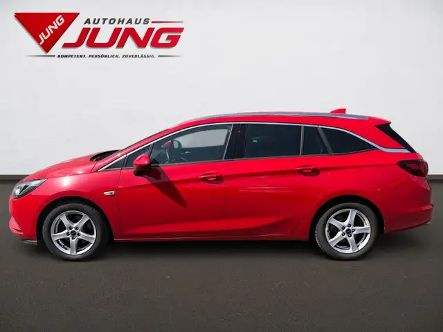 Opel Astra view 3