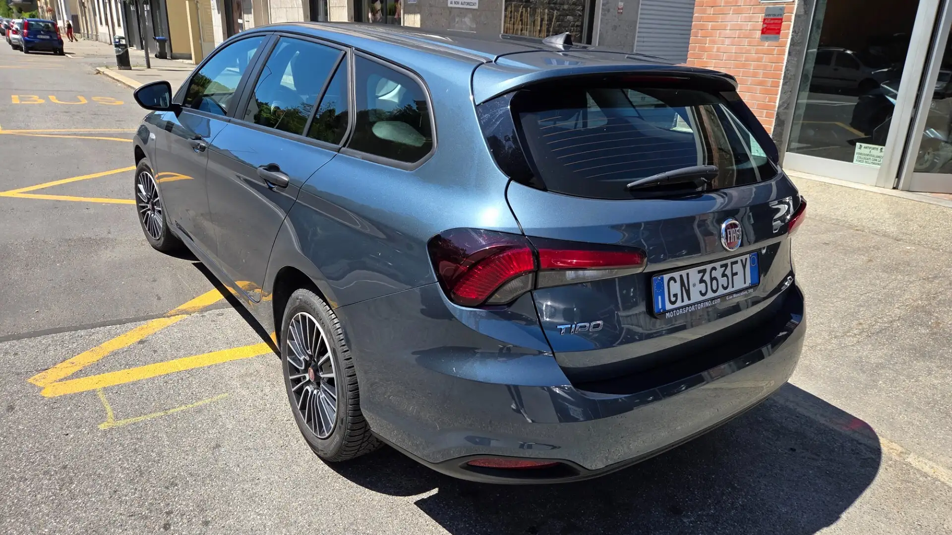 Fiat Tipo 1.0 SW Blau - 2