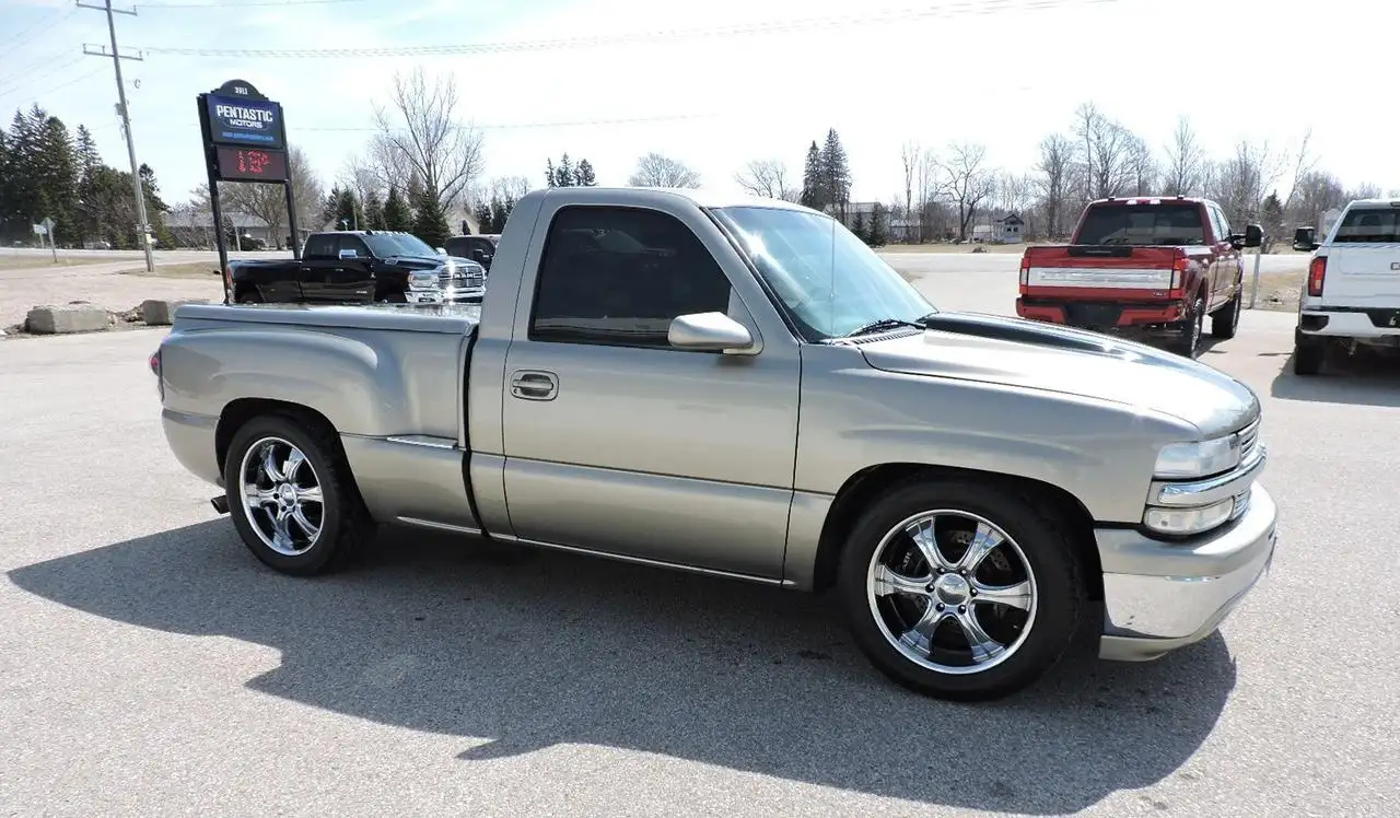 Chevrolet Silverado 1500 снимка Chevrolet Silverado 1500