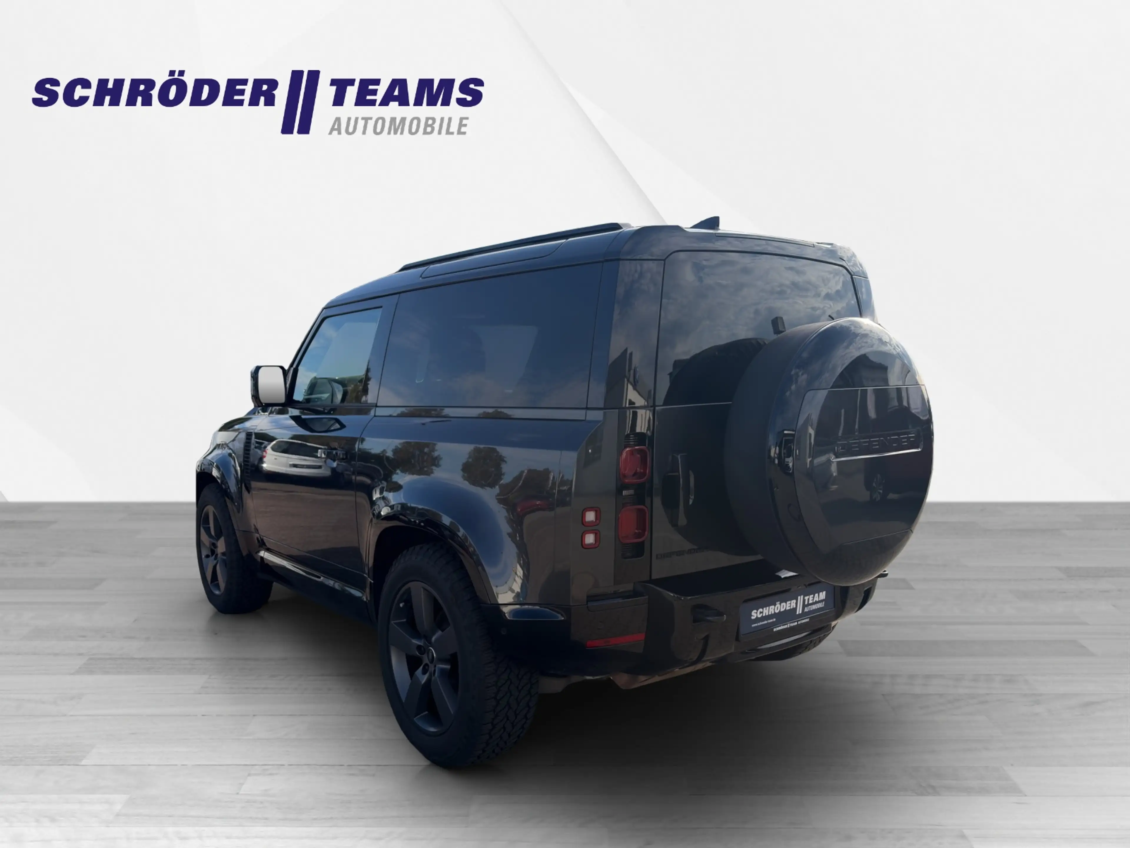 Land Rover Defender 90 X-Dynamic SE — photo 4