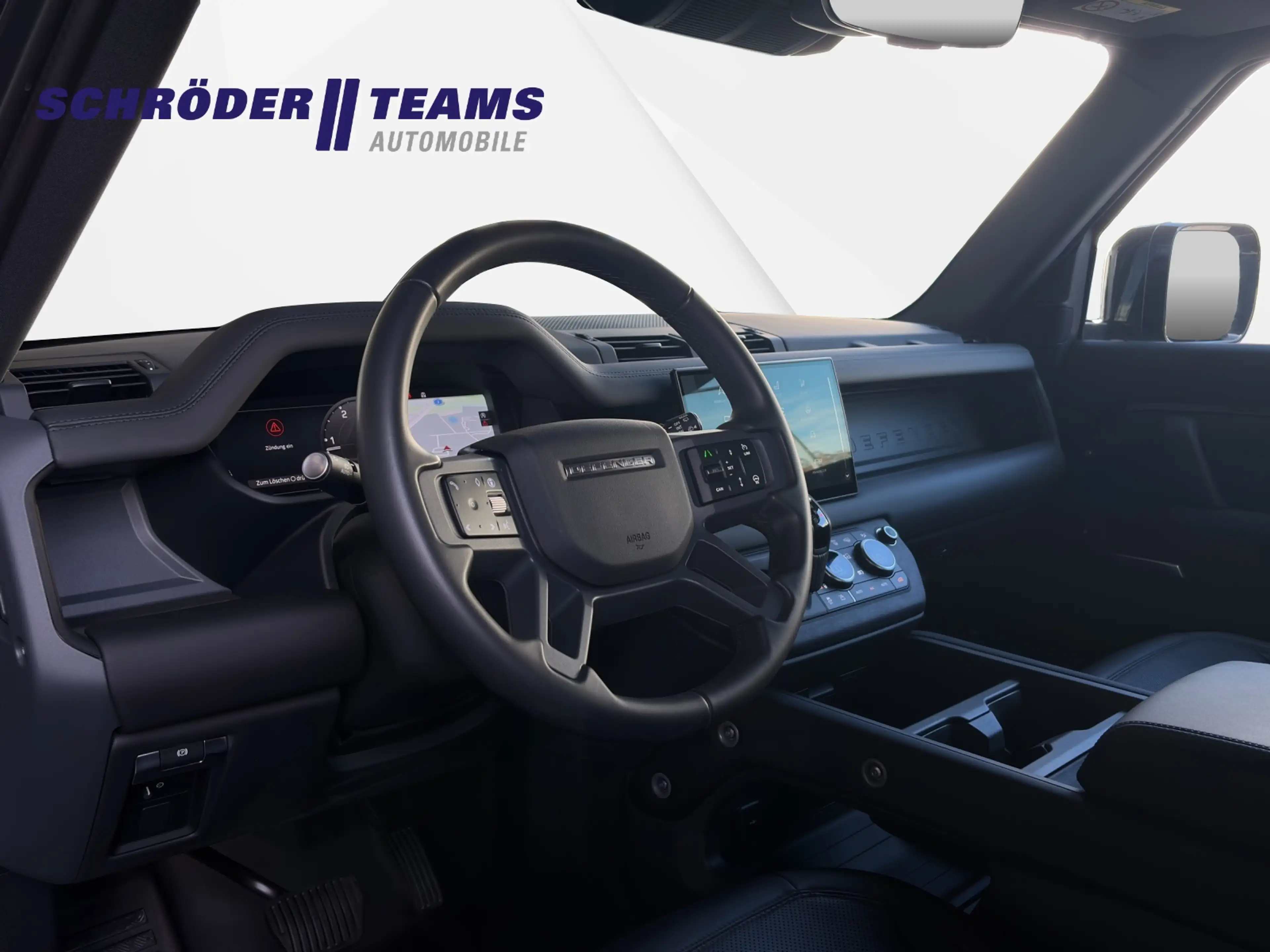 Land Rover Defender 90 X-Dynamic SE — photo 11