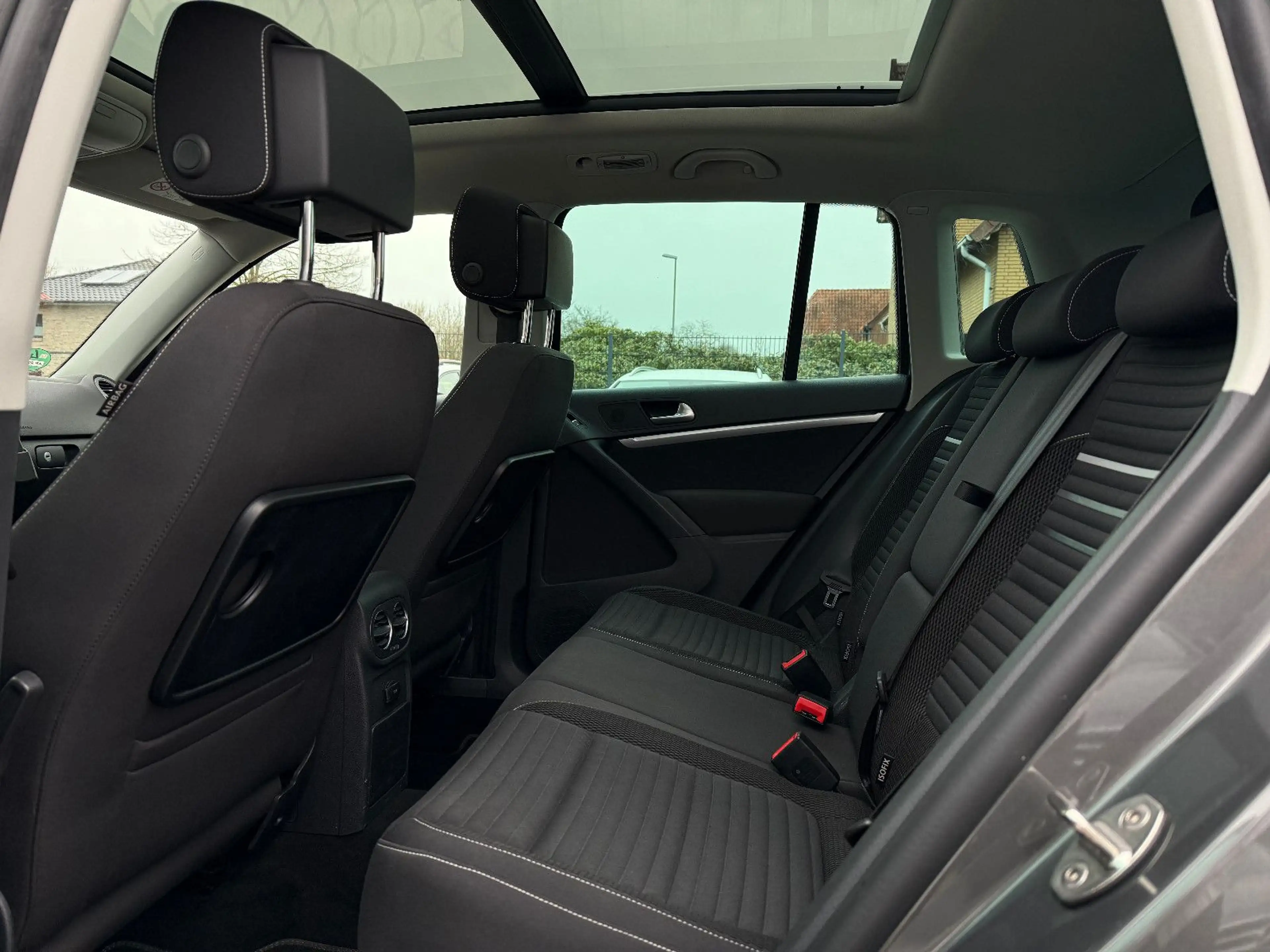 Volkswagen Tiguan 2.0TDI, DSG, 4x4, Kamera, TÜV+Service neu — photo 12