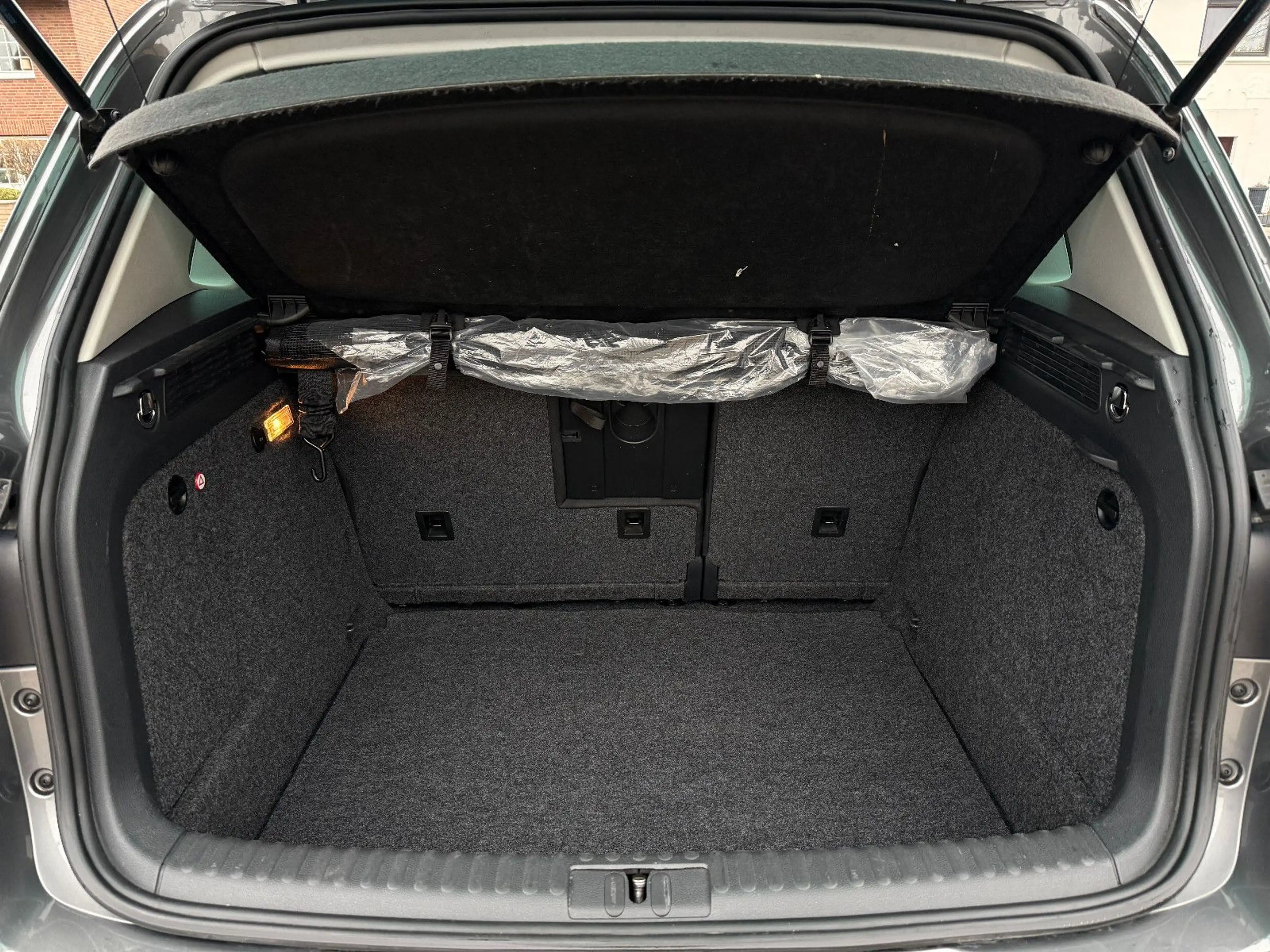 Volkswagen Tiguan 2.0TDI, DSG, 4x4, Kamera, TÜV+Service neu — photo 11