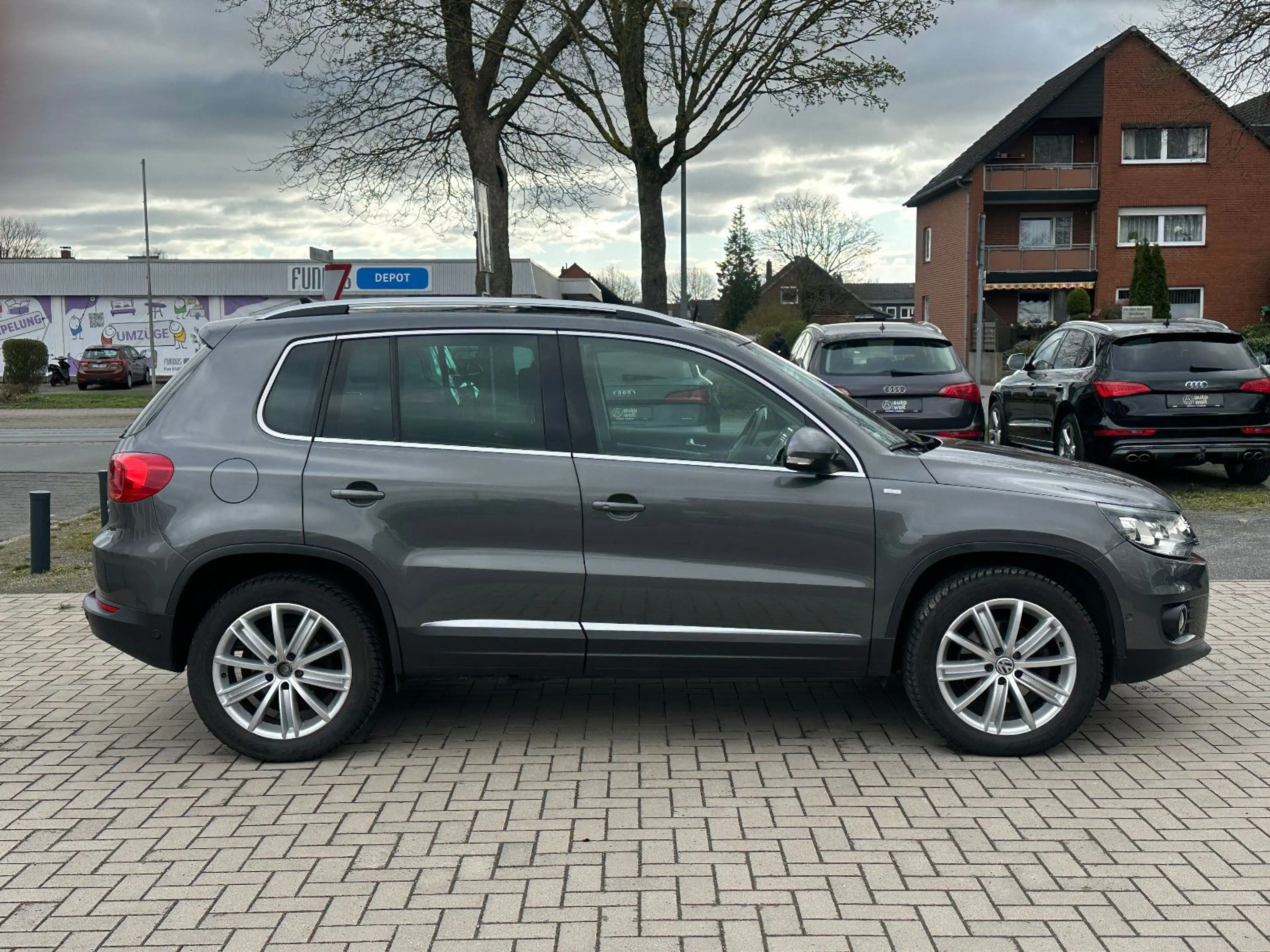 Volkswagen Tiguan 2.0TDI, DSG, 4x4, Kamera, TÜV+Service neu — photo 6