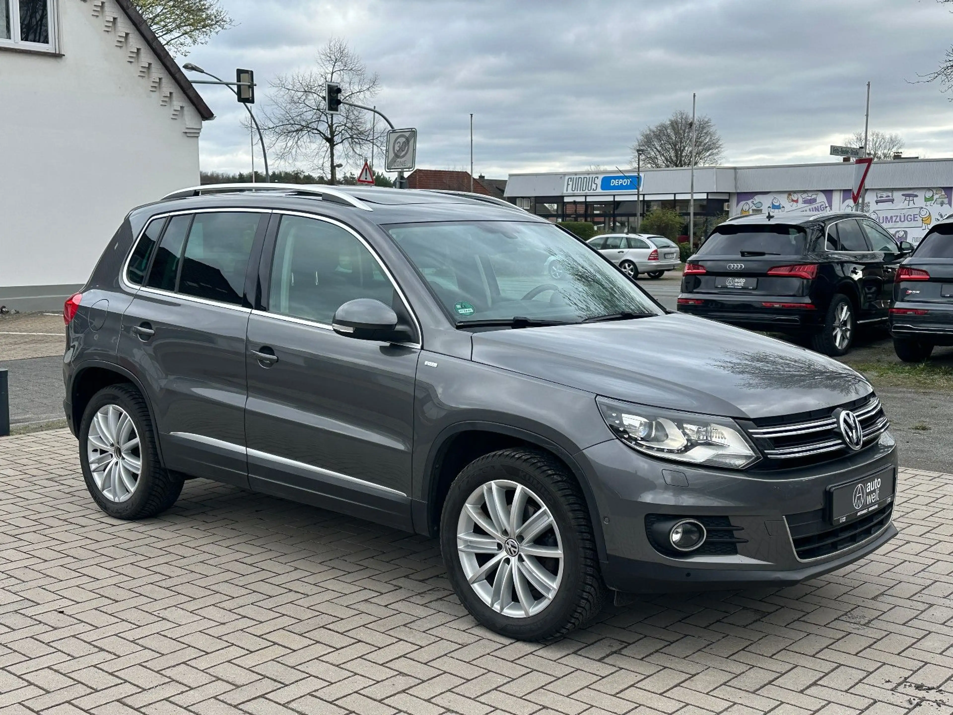 Volkswagen Tiguan 2.0TDI, DSG, 4x4, Kamera, TÜV+Service neu — photo 7
