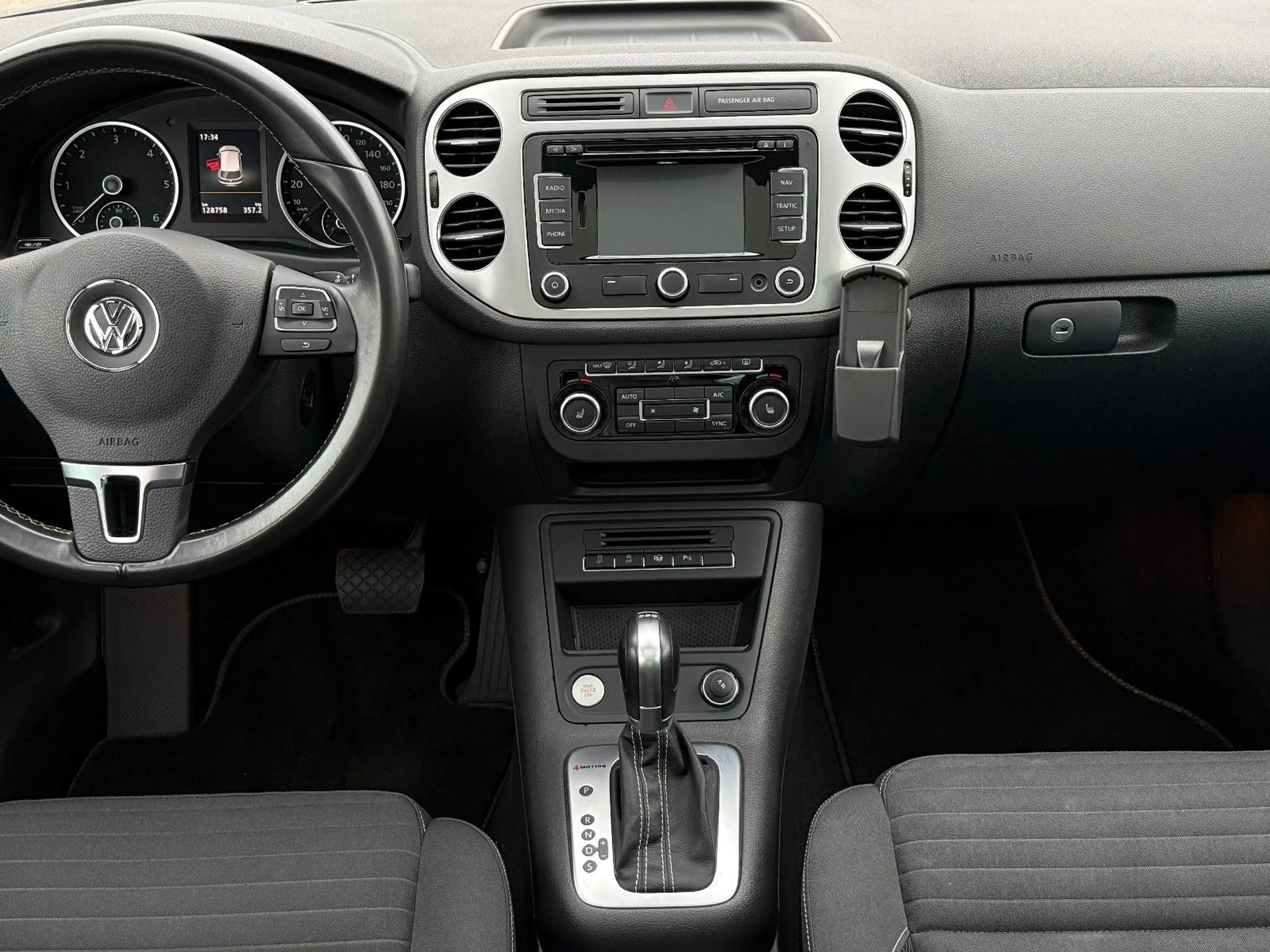 Volkswagen Tiguan 2.0TDI, DSG, 4x4, Kamera, TÜV+Service neu — photo 24