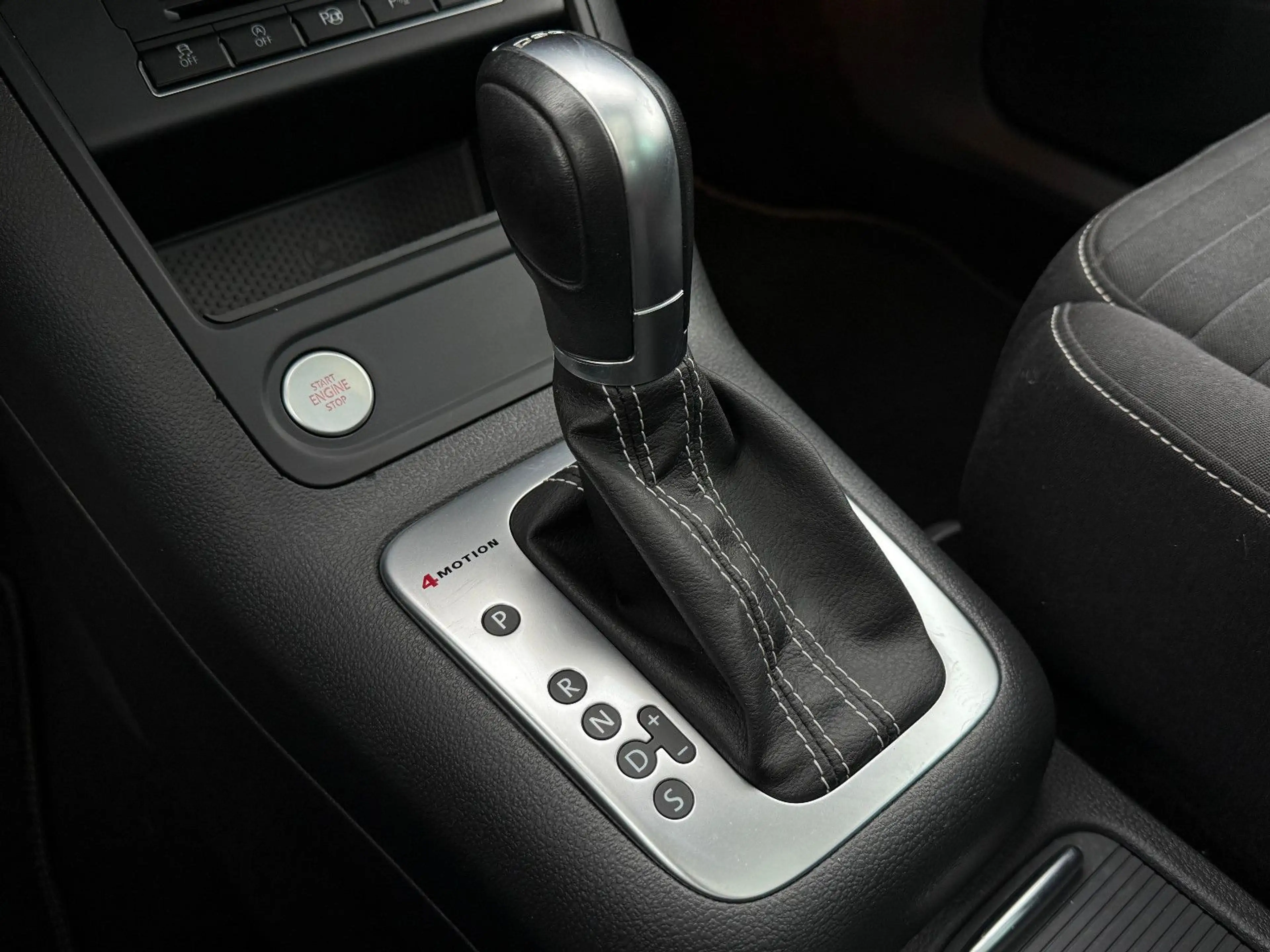Volkswagen Tiguan 2.0TDI, DSG, 4x4, Kamera, TÜV+Service neu — photo 29