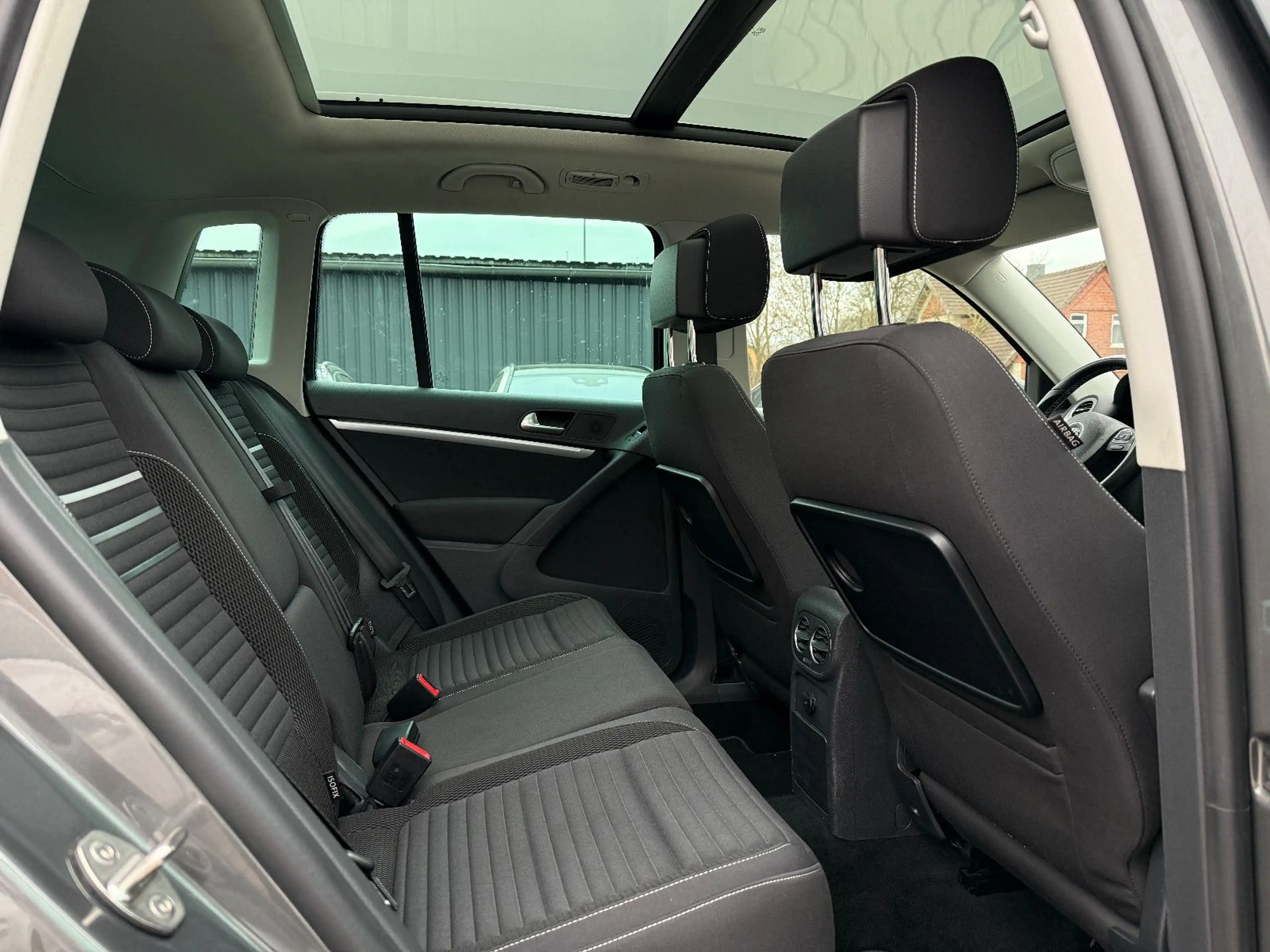 Volkswagen Tiguan 2.0TDI, DSG, 4x4, Kamera, TÜV+Service neu — photo 13