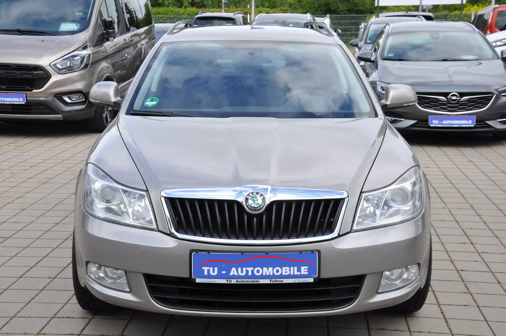 Skoda Octavia Octavia Combi Family AHK-PDC SERVO-KLIMA-ALU-2HD - 2