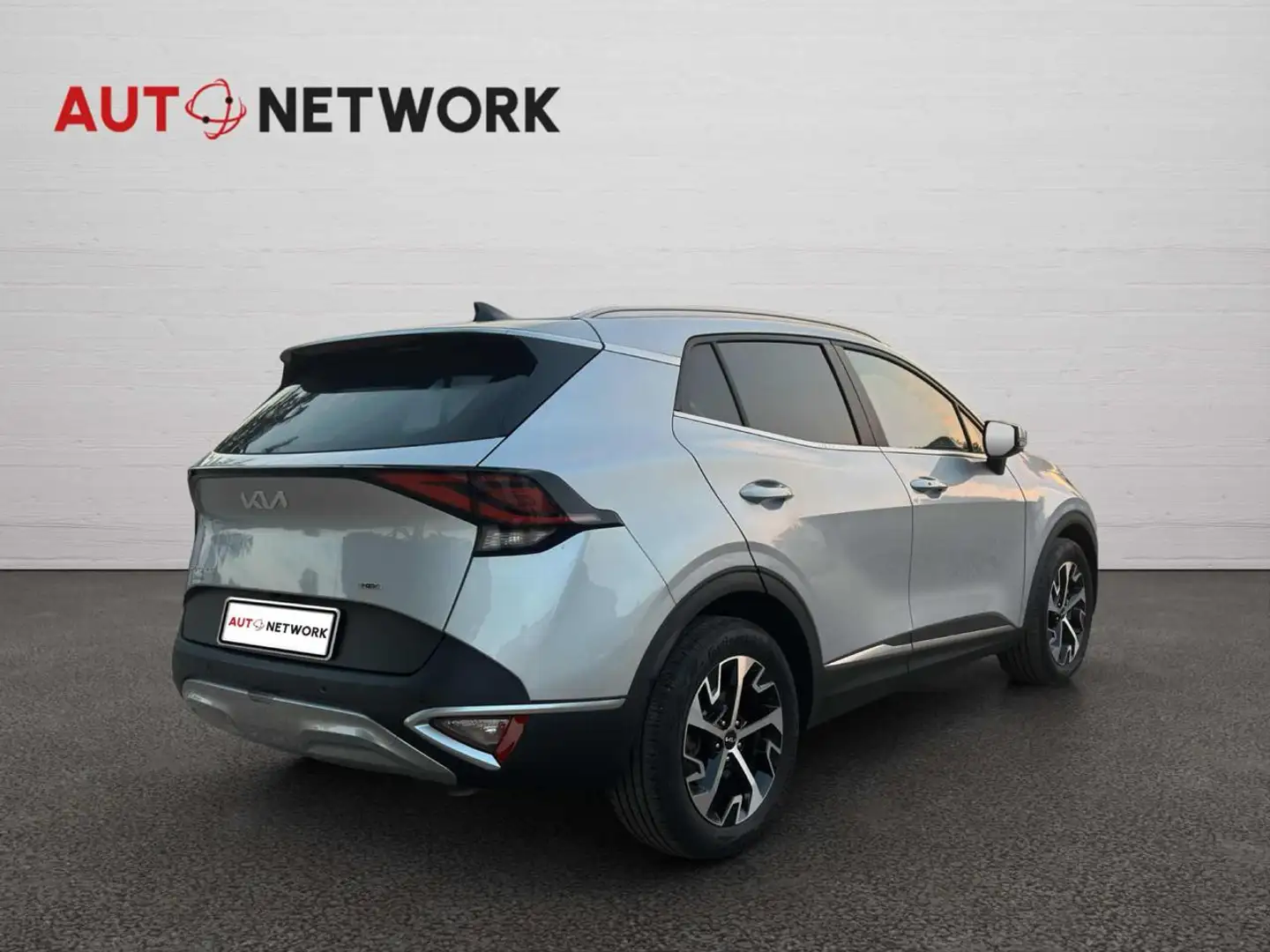 Kia Sportage 1.6 TGDi HEV AT Style Gris - 2