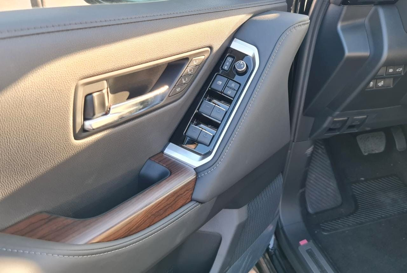 Toyota Land Cruiser 300 Premium+415HP+NEU+7SEATS+VOLL+EUreg — photo 7