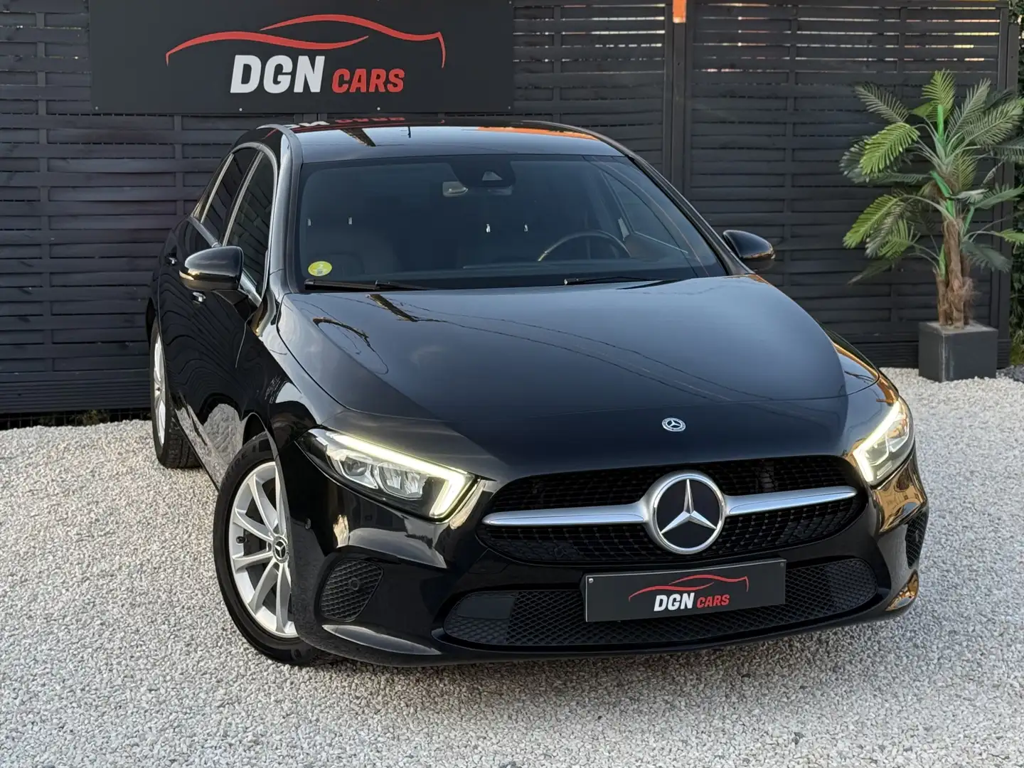 Mercedes-Benz A 180 d Business Solution Zwart - 2
