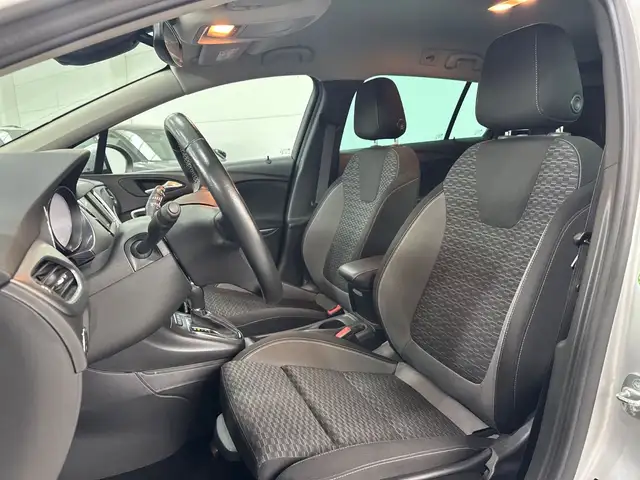 Opel Astra view 15