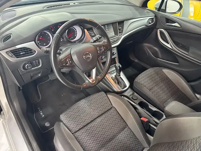 Opel Astra view 13