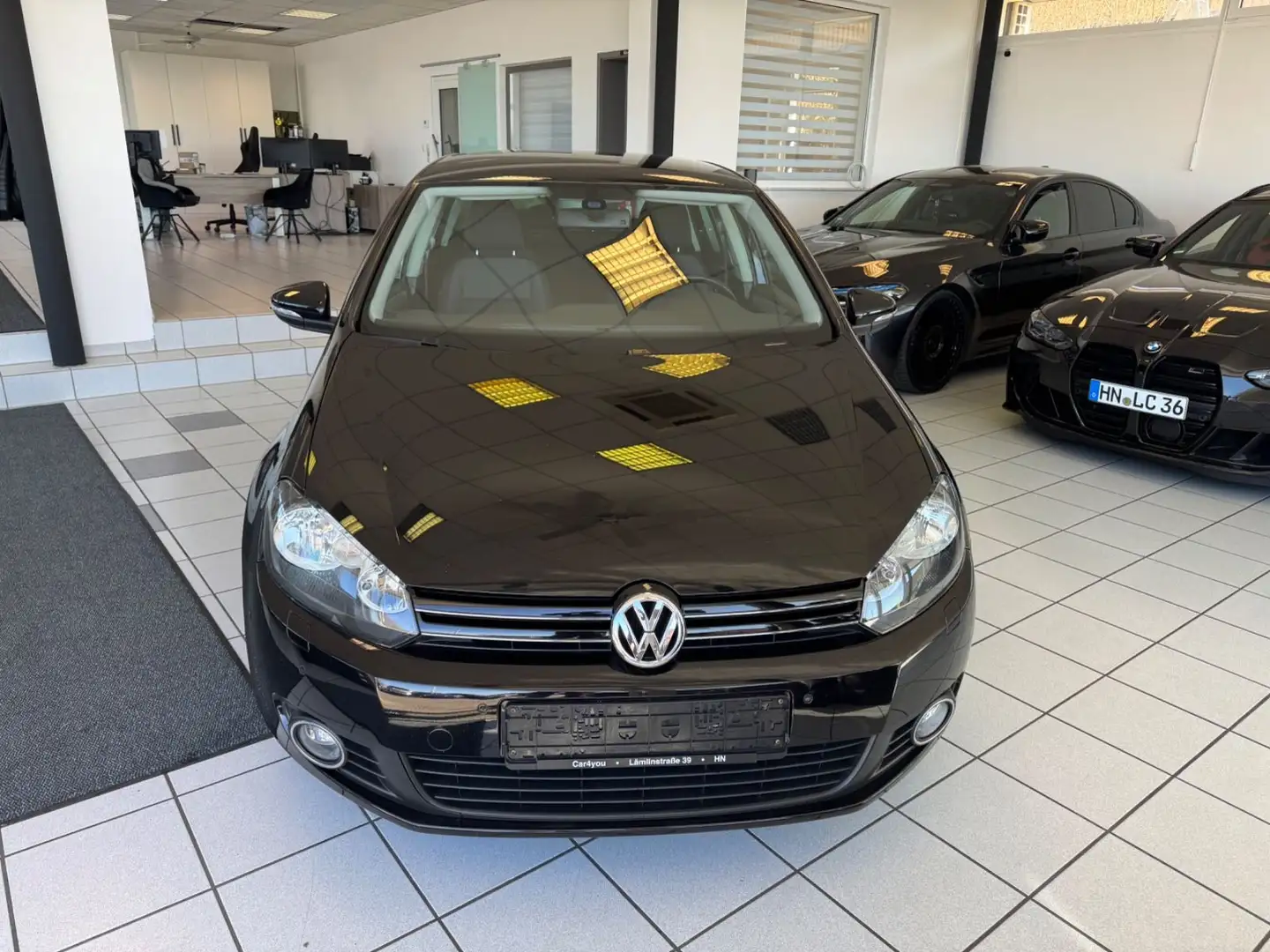 Volkswagen Golf VI Team 1.6 TDI SHG PDC AHK Tempomat Schwarz - 2