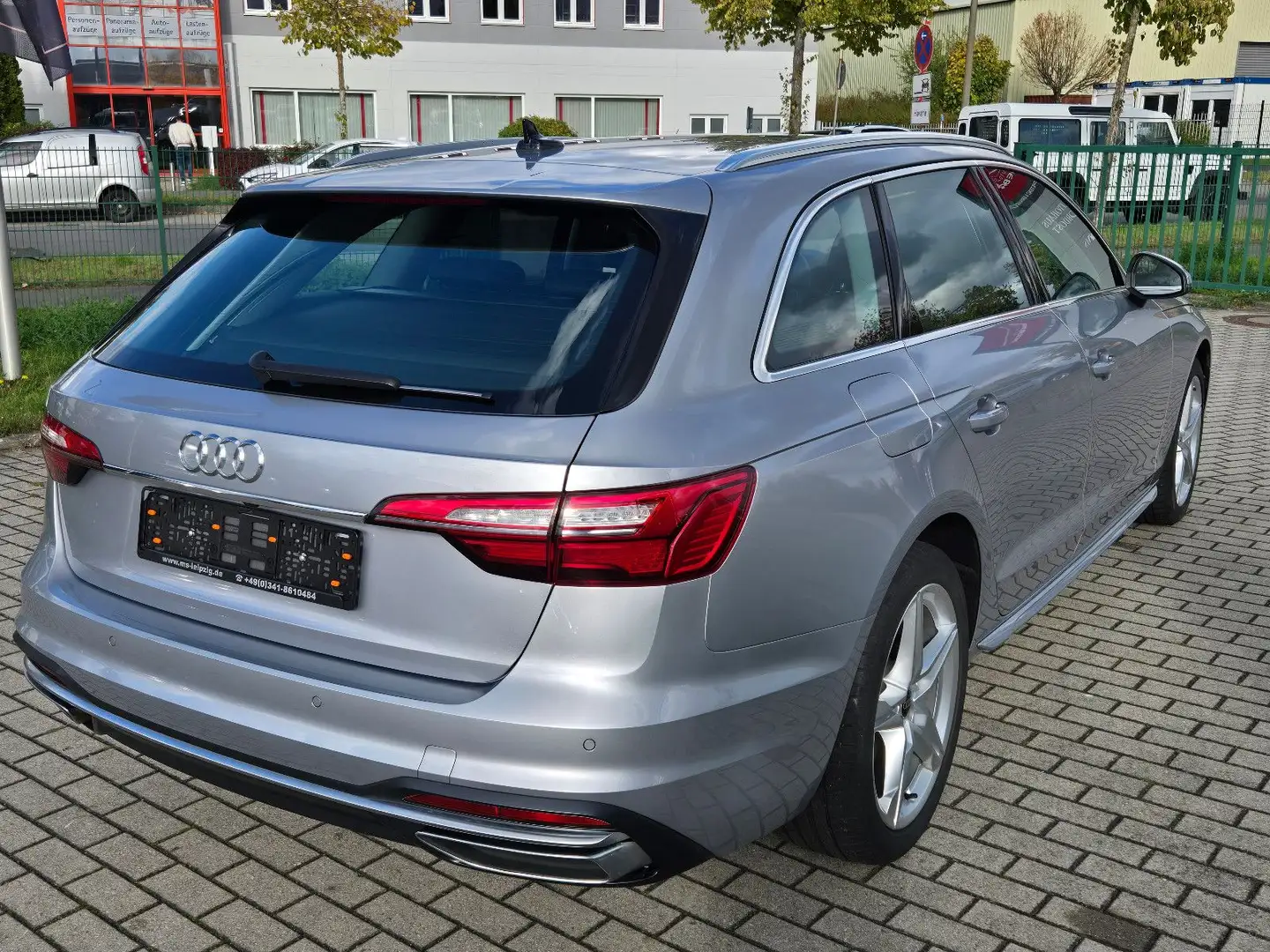 Audi A4 Avant 35 TDI advanced ACC/LED/Navi/Kamera Plateado - 2