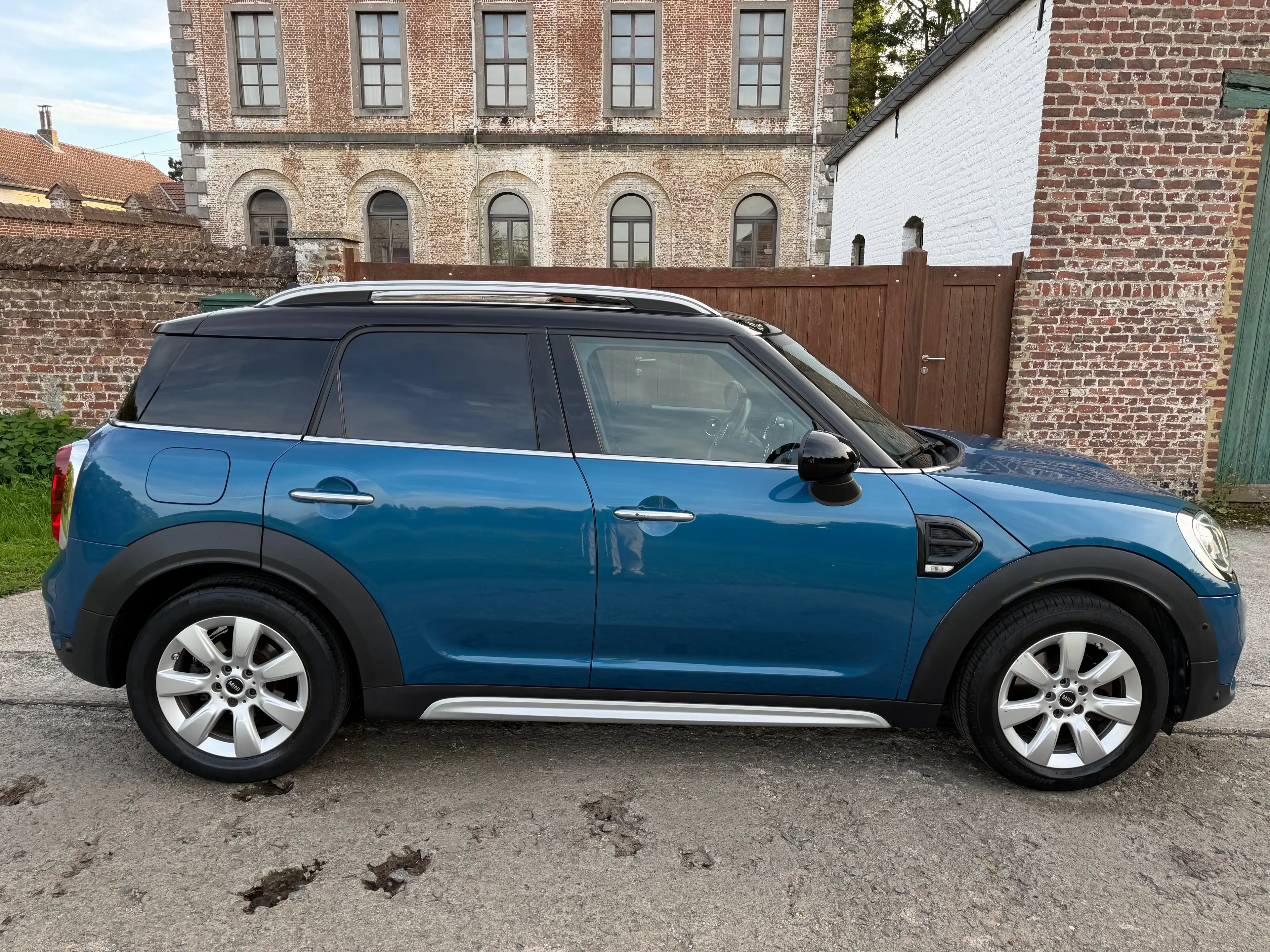 MINI Cooper Countryman 1.5 OPF *101.255 KM || PANO || HARMANKARDON || GARANTKE — photo 2