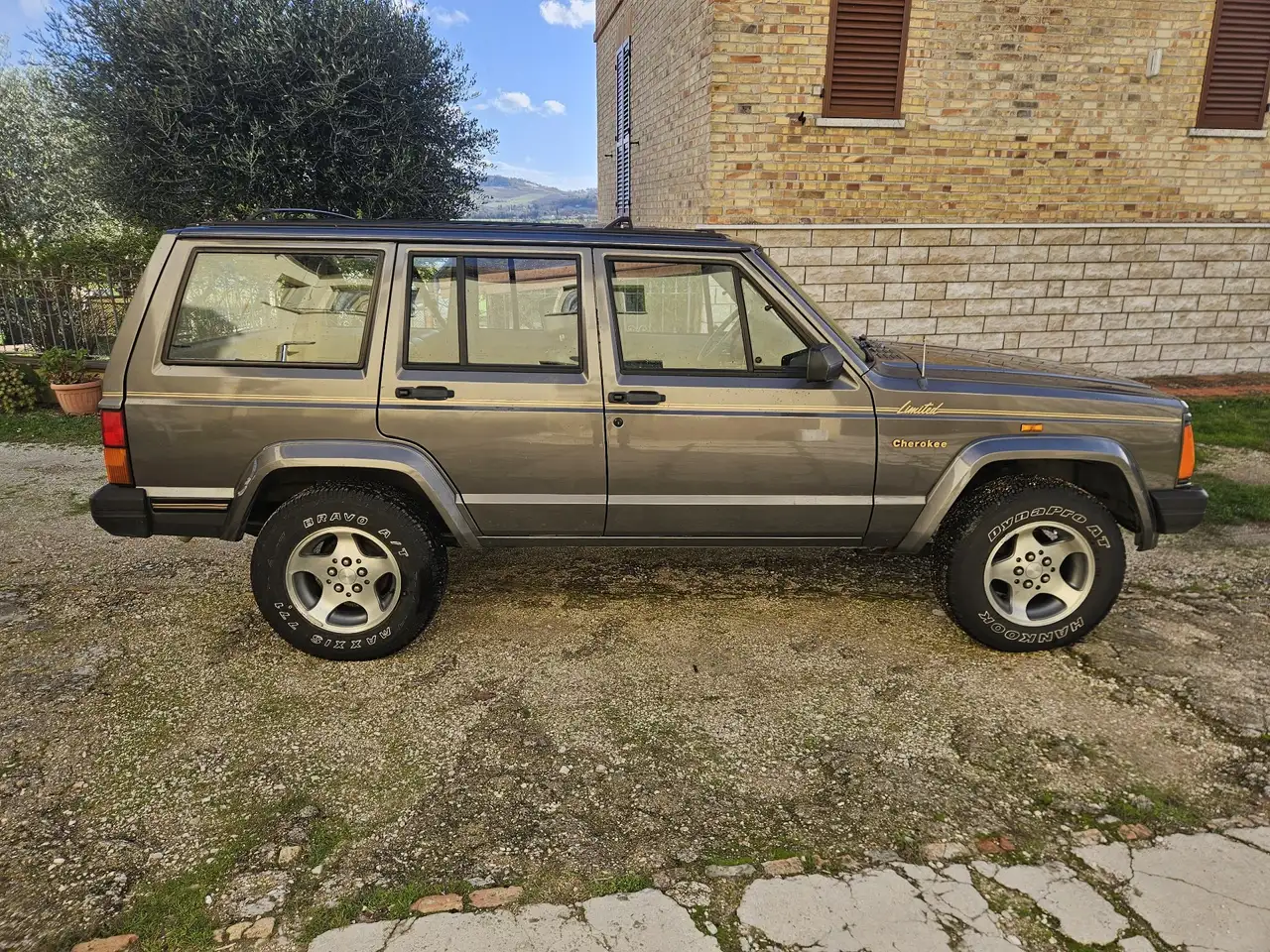 Jeep Cherokee 5p 4.0 Limited auto, foto 2