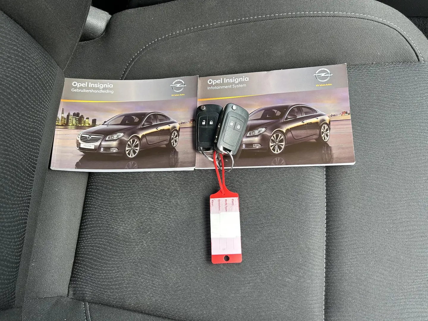 Opel Insignia 1.4 Turbo EcoFLEX Business Edition Noir - 2