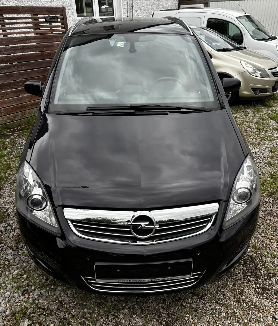 Opel Zafira Zafira 2.2 Automatik Innovation Top Zustand. Schwarz - 2