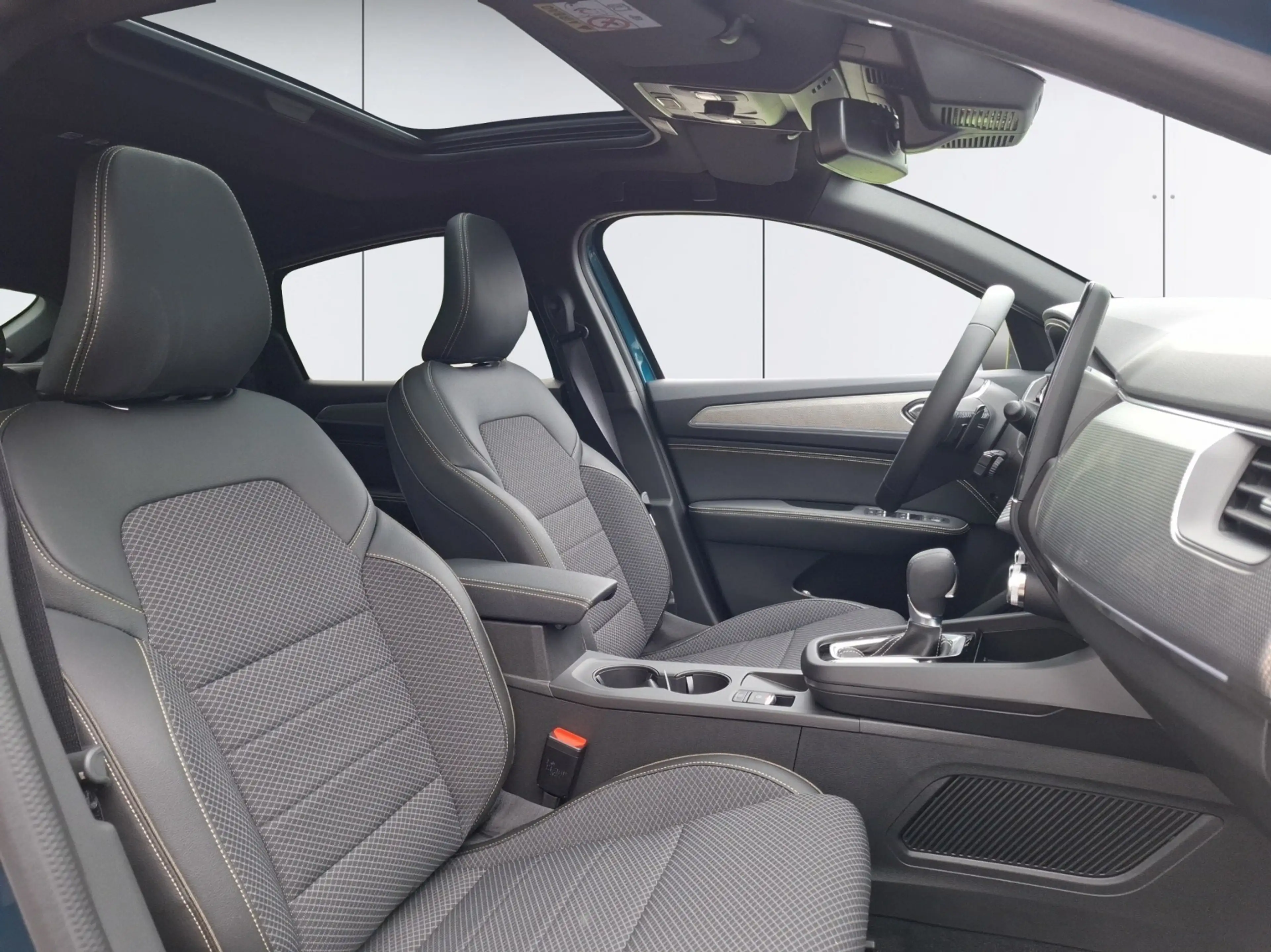 Renault Arkana TECHNO Mild Hybrid 140 EDC *Schiebedach* — photo 8
