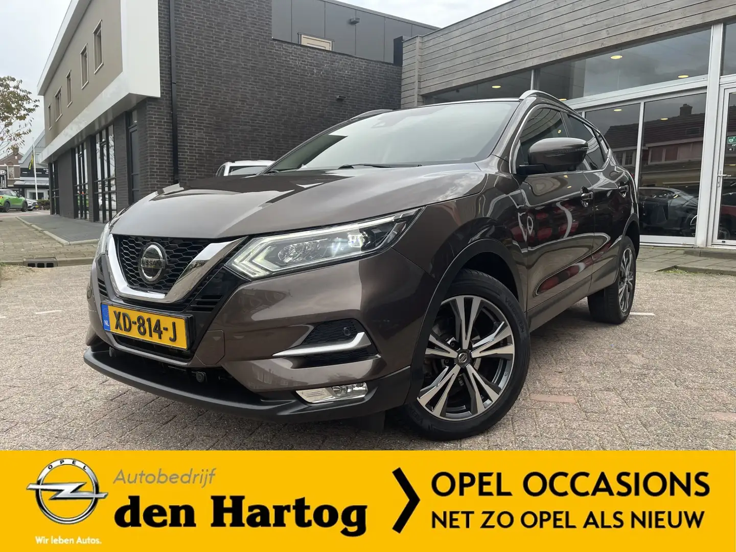 Nissan Qashqai 1.2 N-Connecta Automaat Navi/Panoramadak/Pdc Bruin - 1