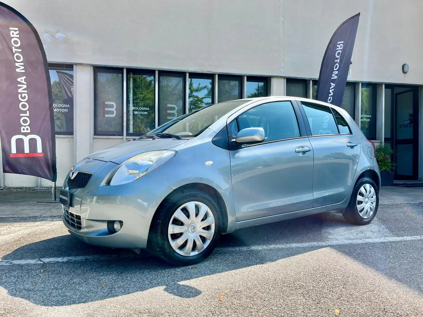 Toyota Yaris IDEALE PER NEOPATENTATI - 1
