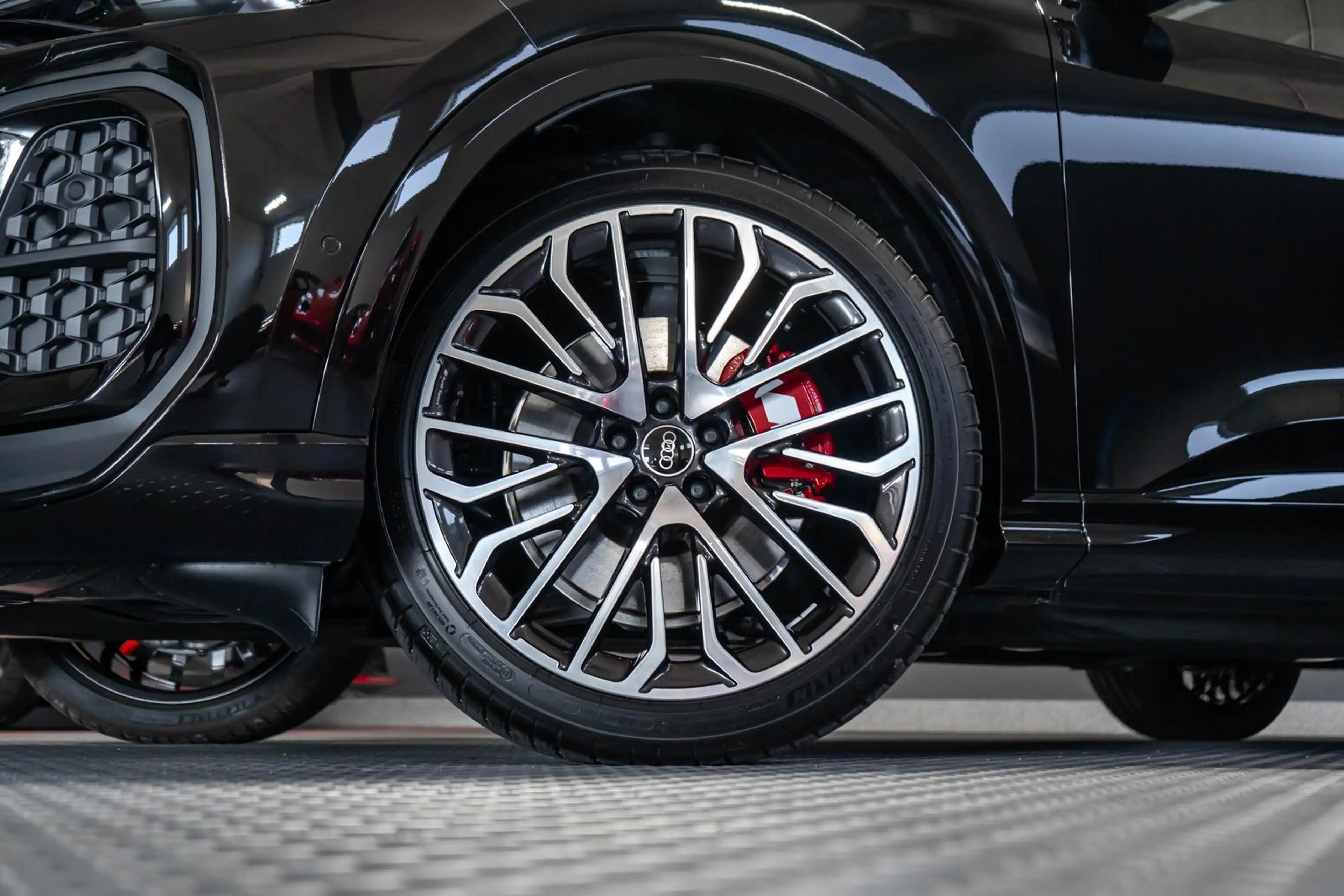 Audi SQ5 3.0 TFSI AHK HUD B&O PANO MASSAGE LUFT STHZ — photo 2